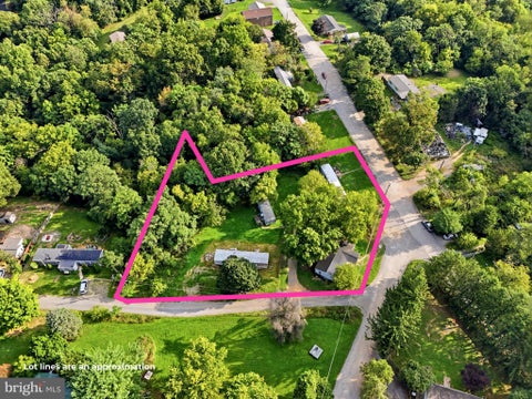Multifamily For Sale - 12 Salty Lane<br/> Berkeley County, FALLING WATERS, WV 25419