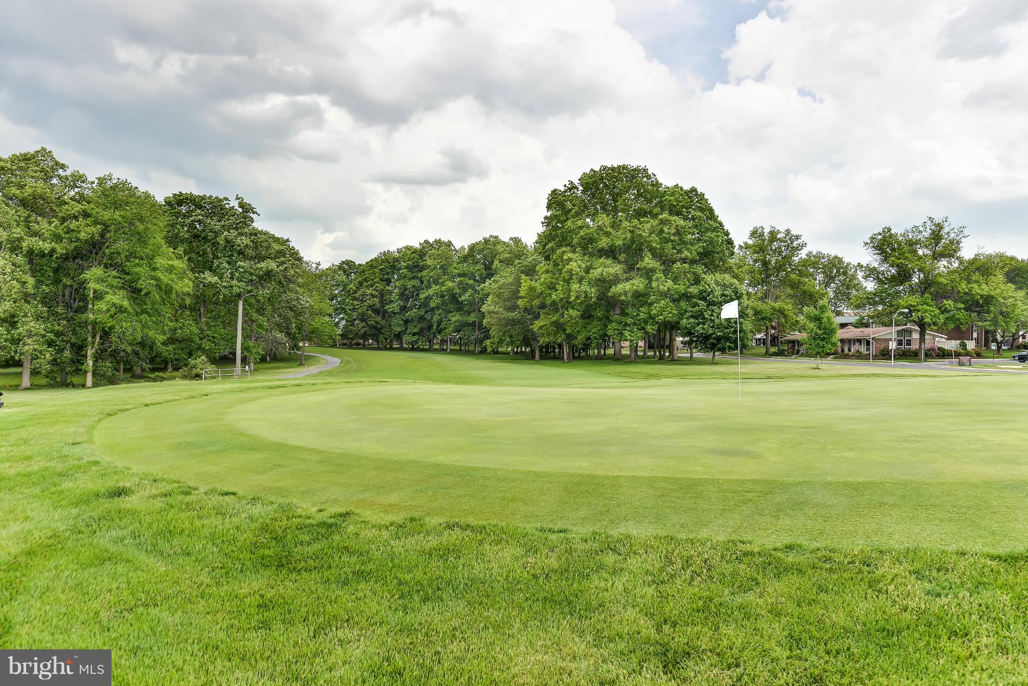 VANTAGE POINT EAST @ LEISURE WORLD - Residential