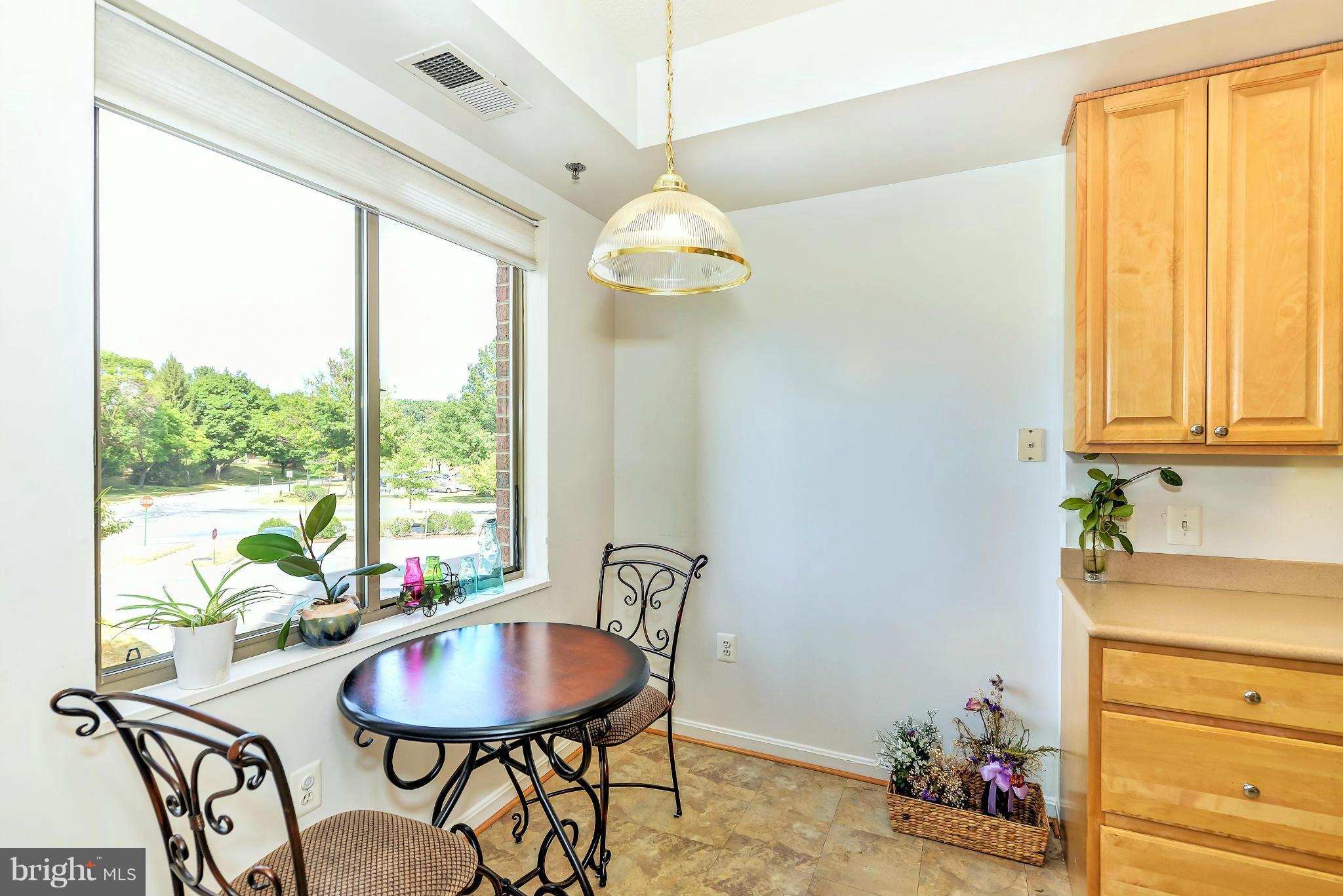 VANTAGE POINT EAST @ LEISURE WORLD - Residential