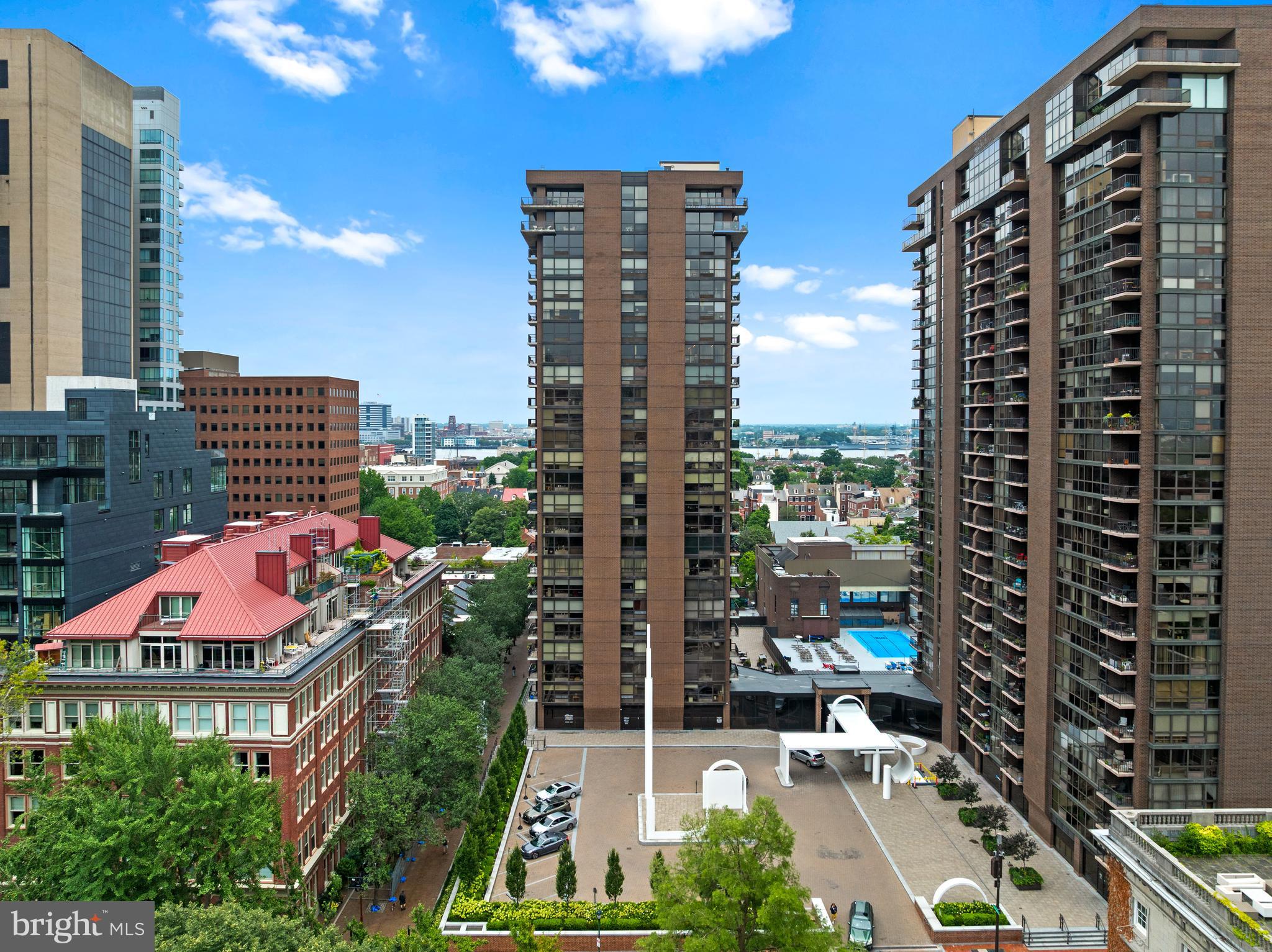 WASHINGTON SQ - Residential