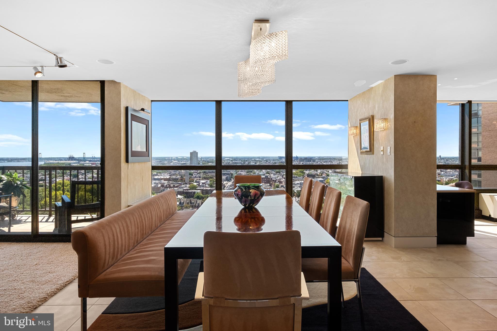 WASHINGTON SQ - Residential