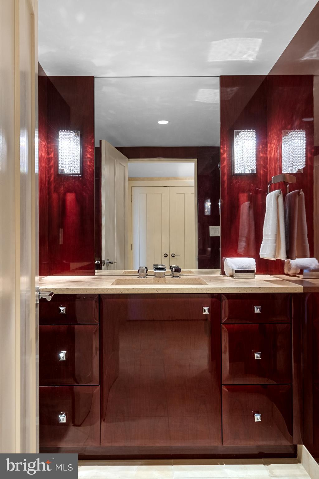 WASHINGTON SQ - Residential