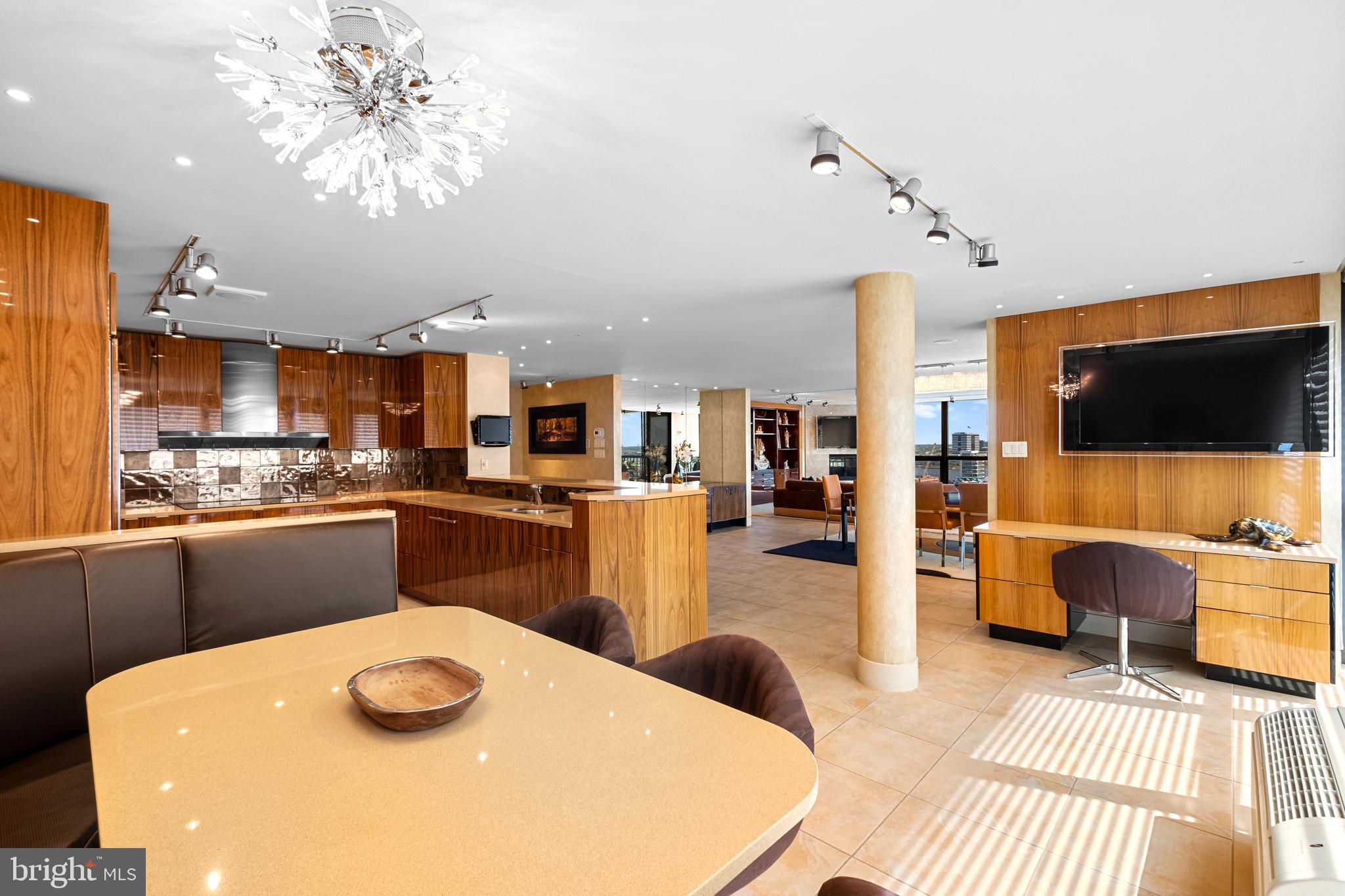 WASHINGTON SQ - Residential