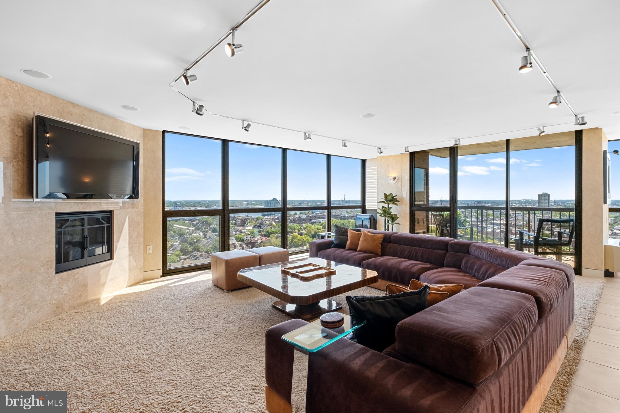 WASHINGTON SQ - Residential