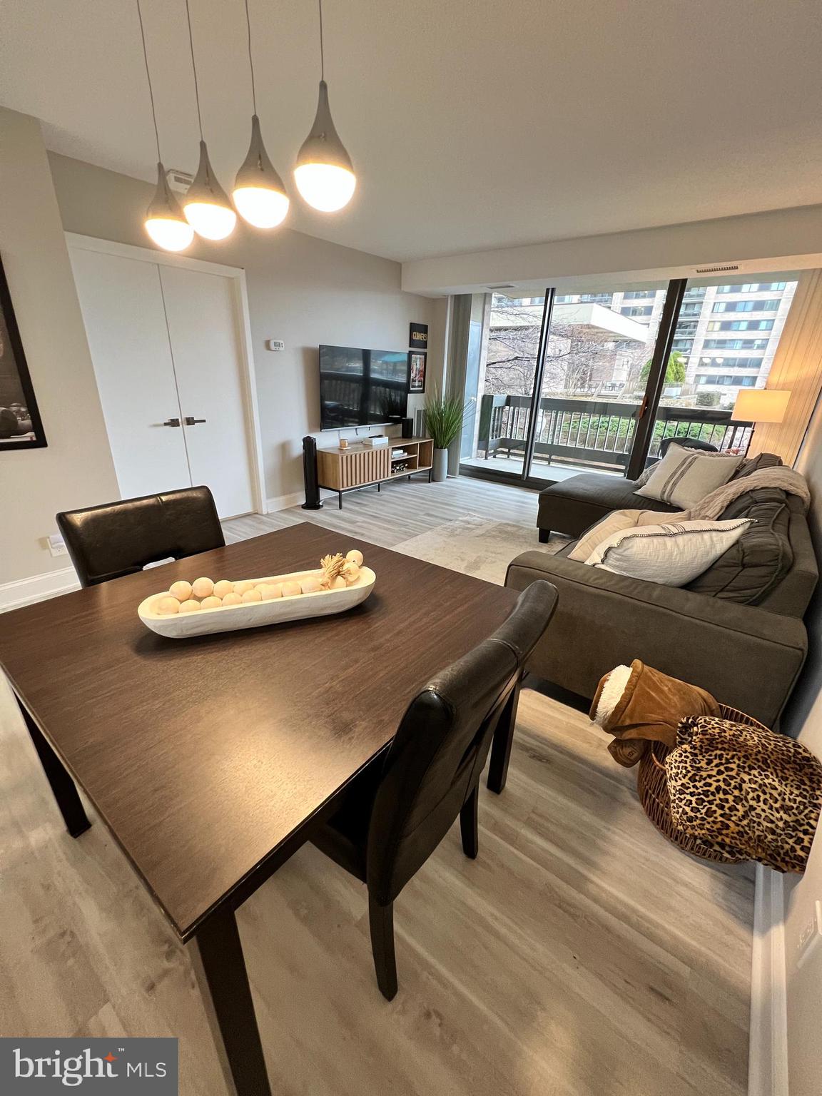 SKYLINE SQUARE CONDO - Residential