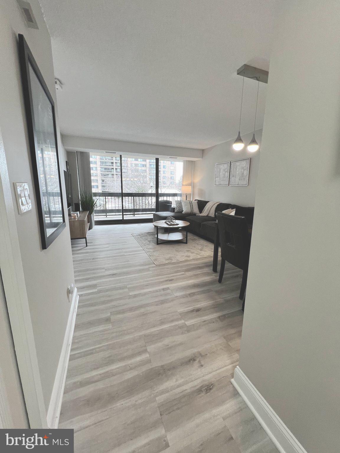 SKYLINE SQUARE CONDO - Residential