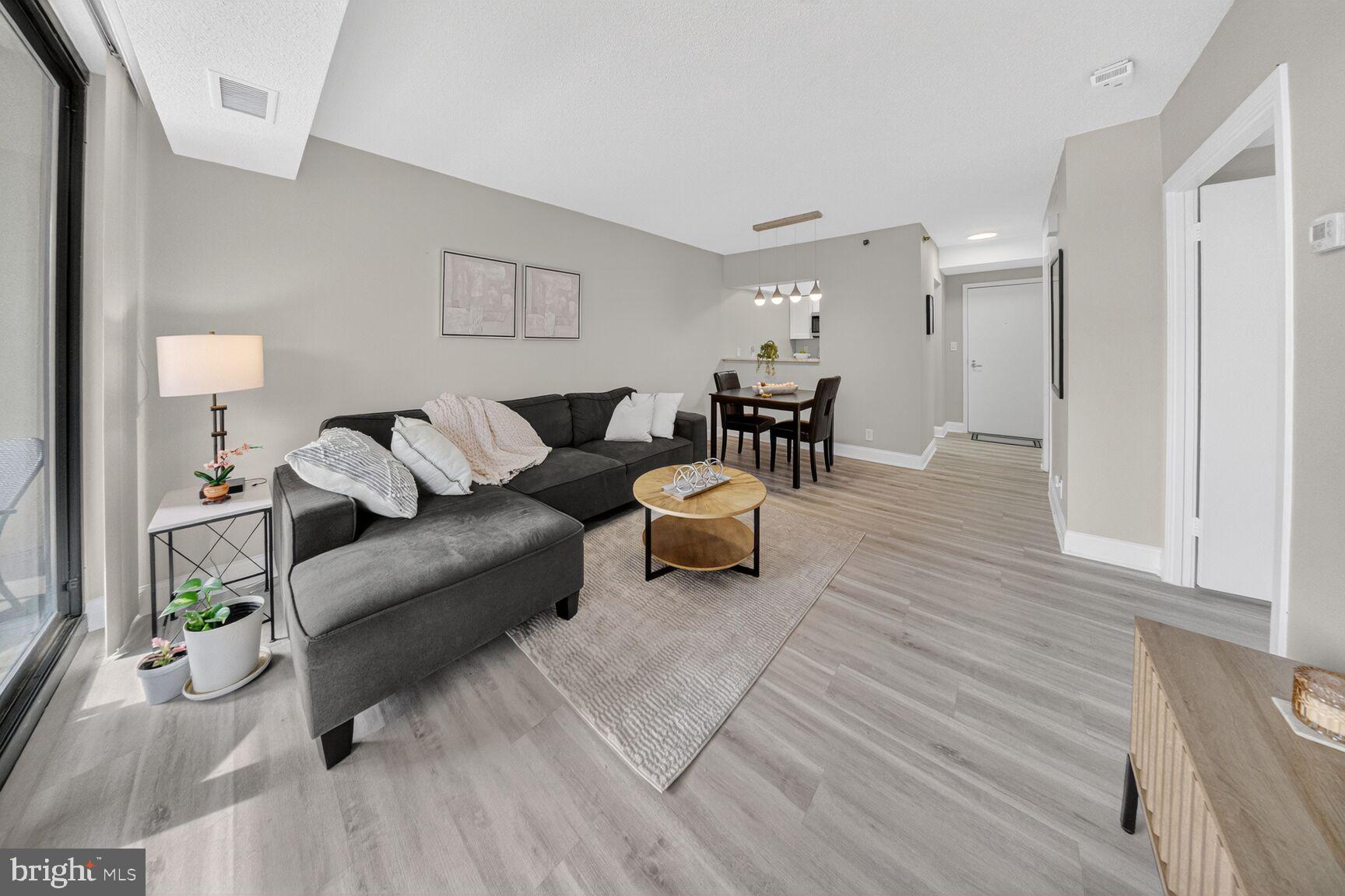 SKYLINE SQUARE CONDO - Residential