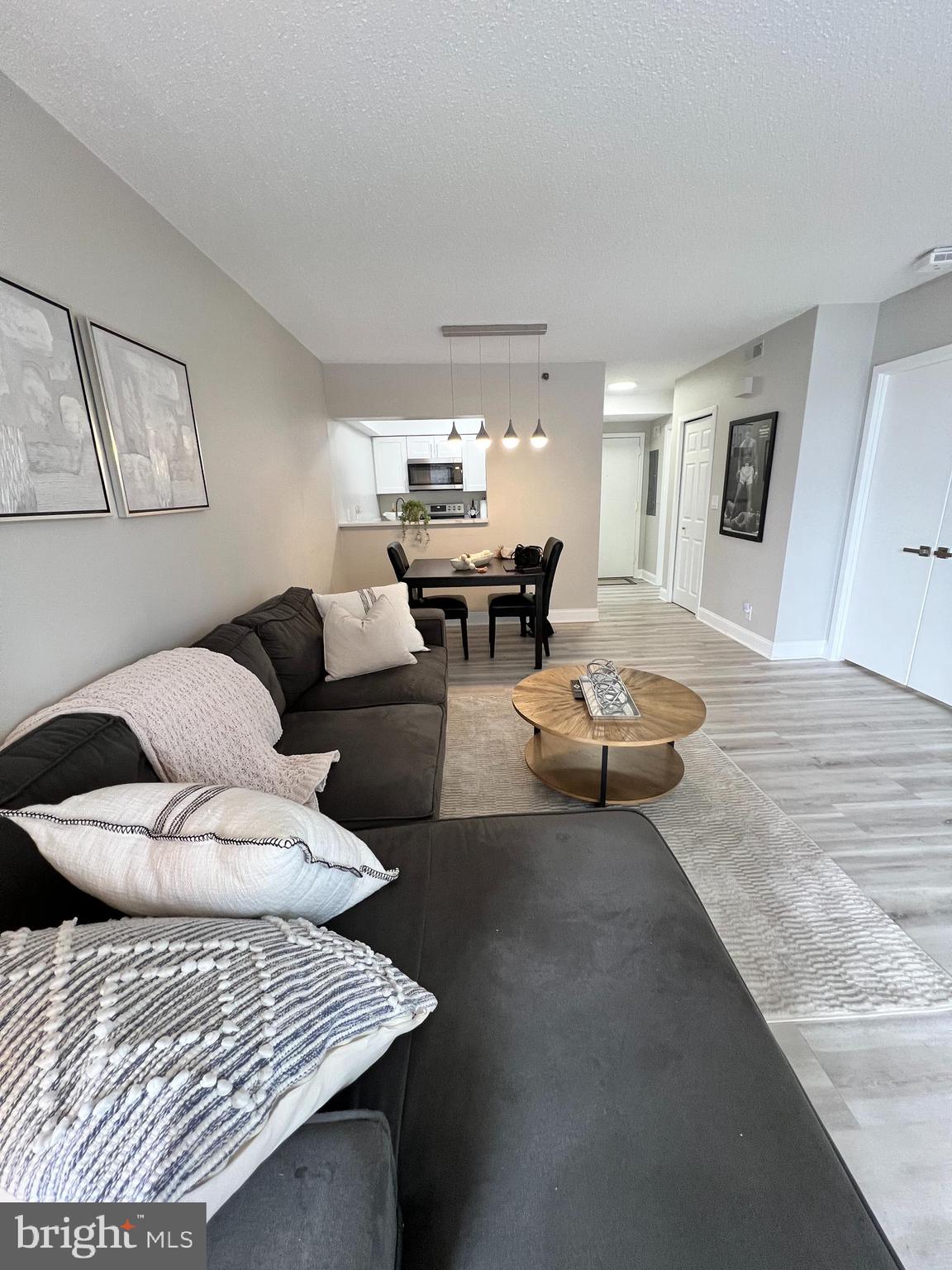 SKYLINE SQUARE CONDO - Residential