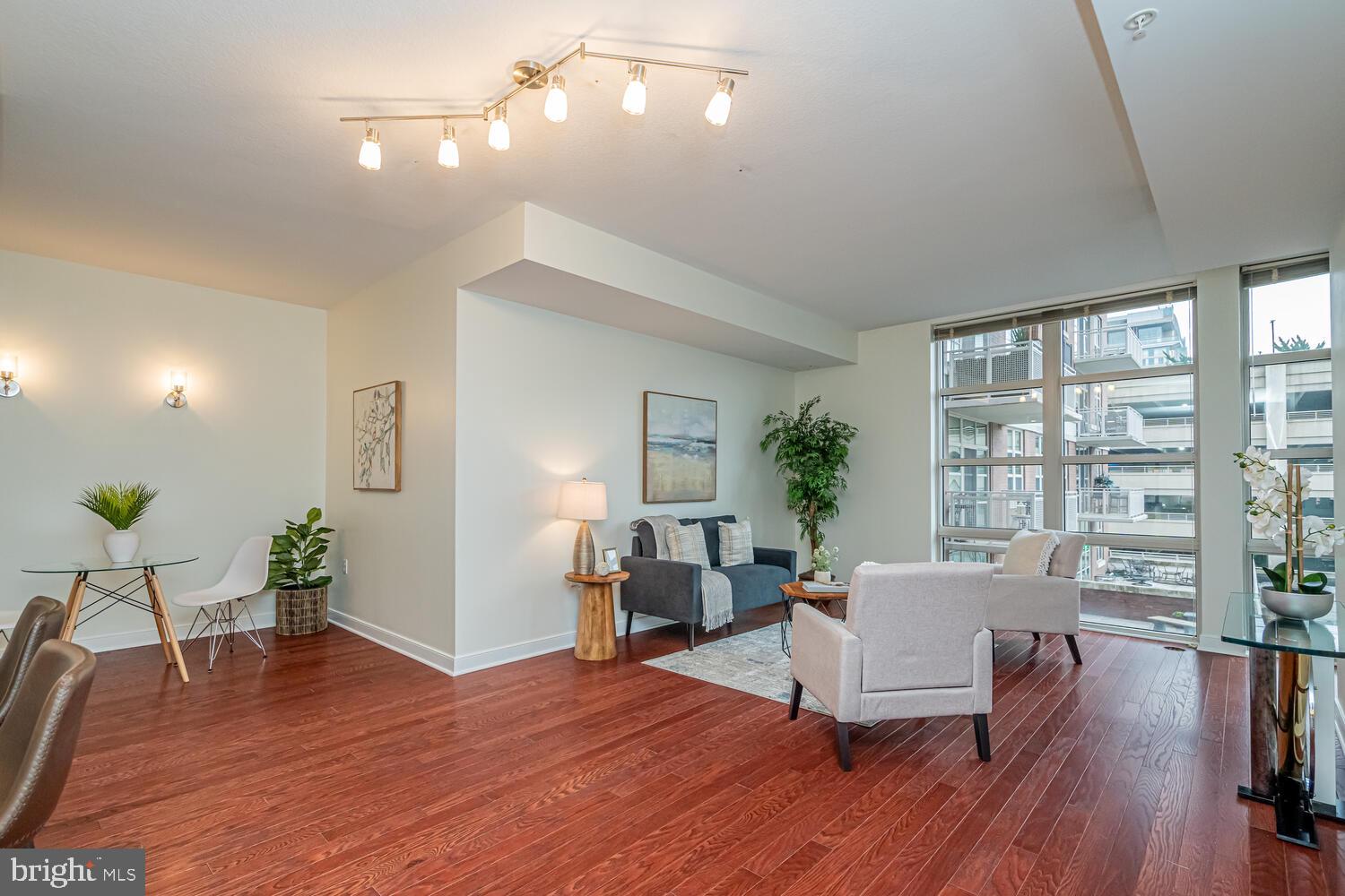 FLEET STREET CONDOMINIUMS - Residential