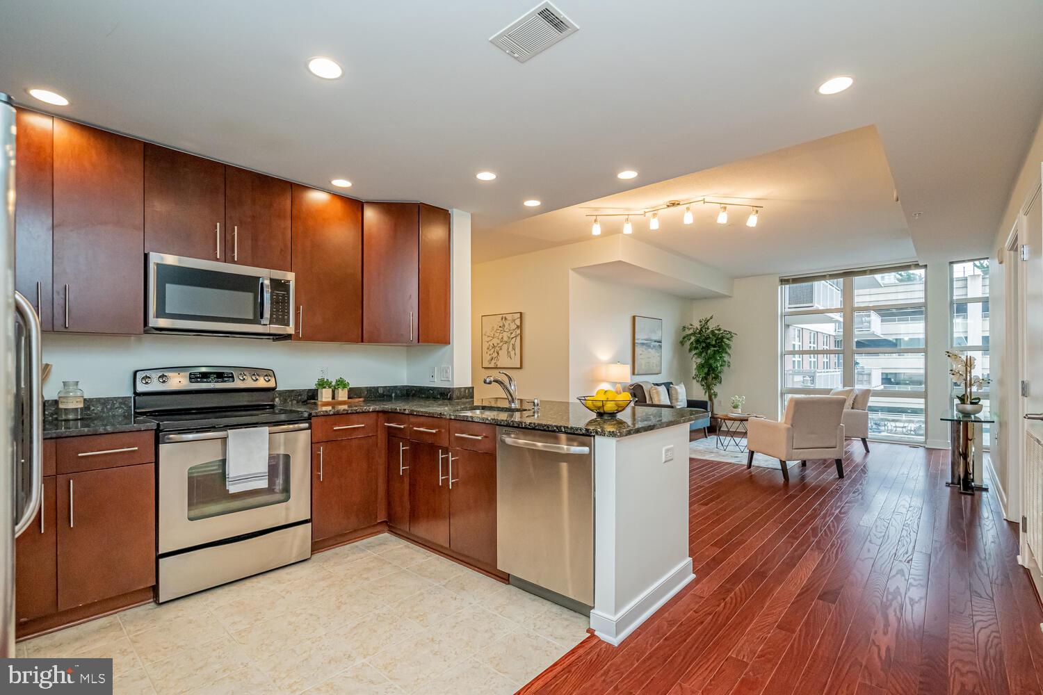 FLEET STREET CONDOMINIUMS - Residential