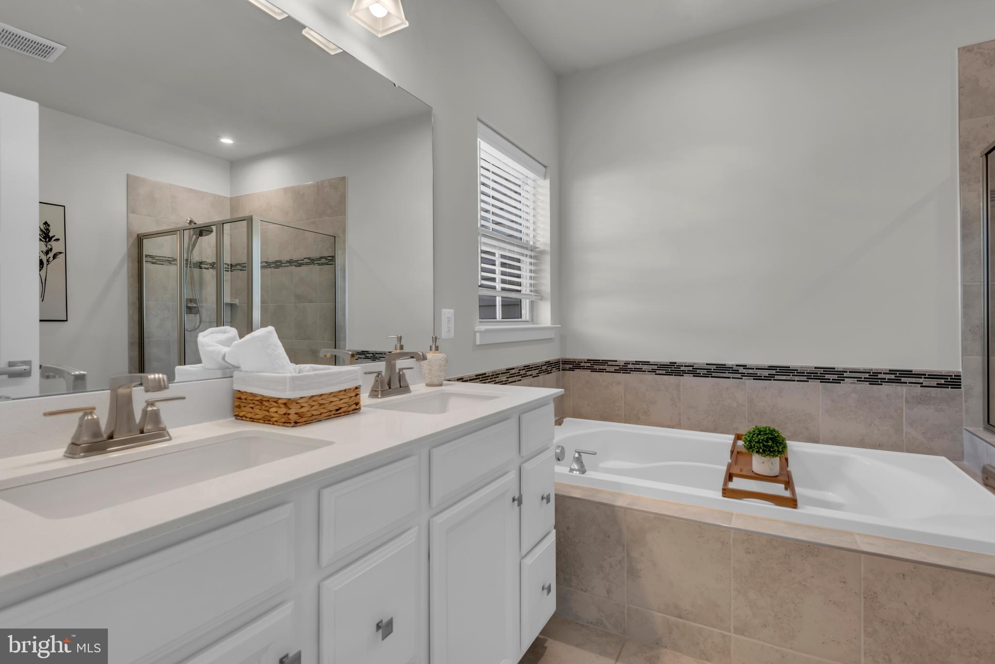 TIMOTHY BRANCH TOWNS - Residential Lease