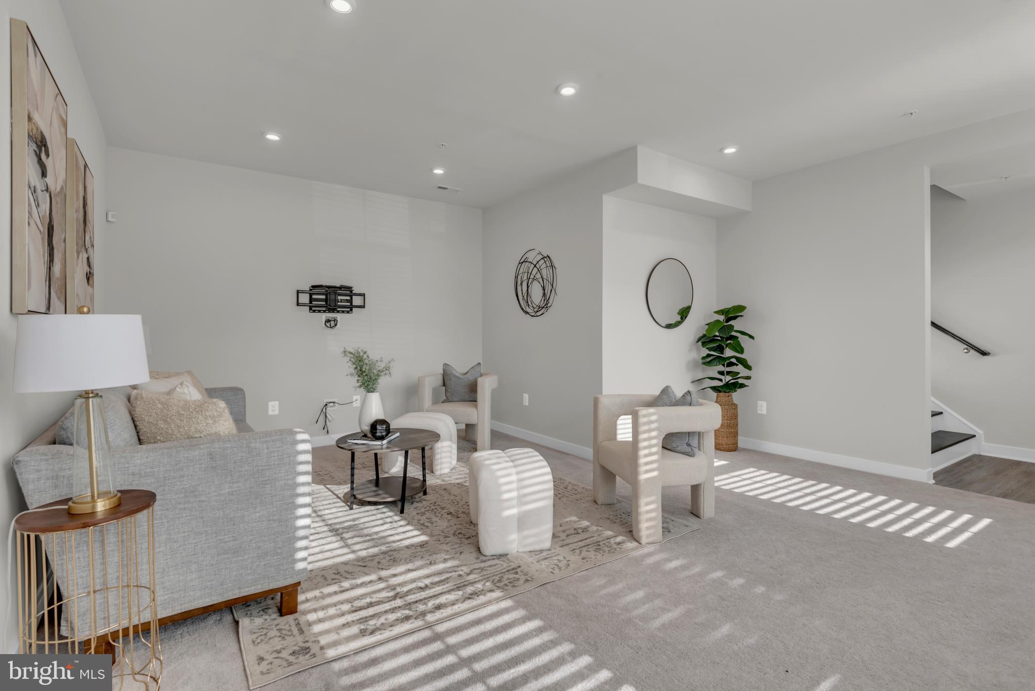 TIMOTHY BRANCH TOWNS - Residential Lease