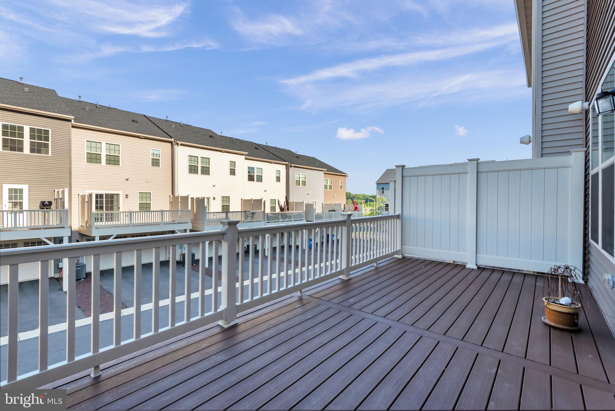 TIMOTHY BRANCH TOWNS - Residential Lease