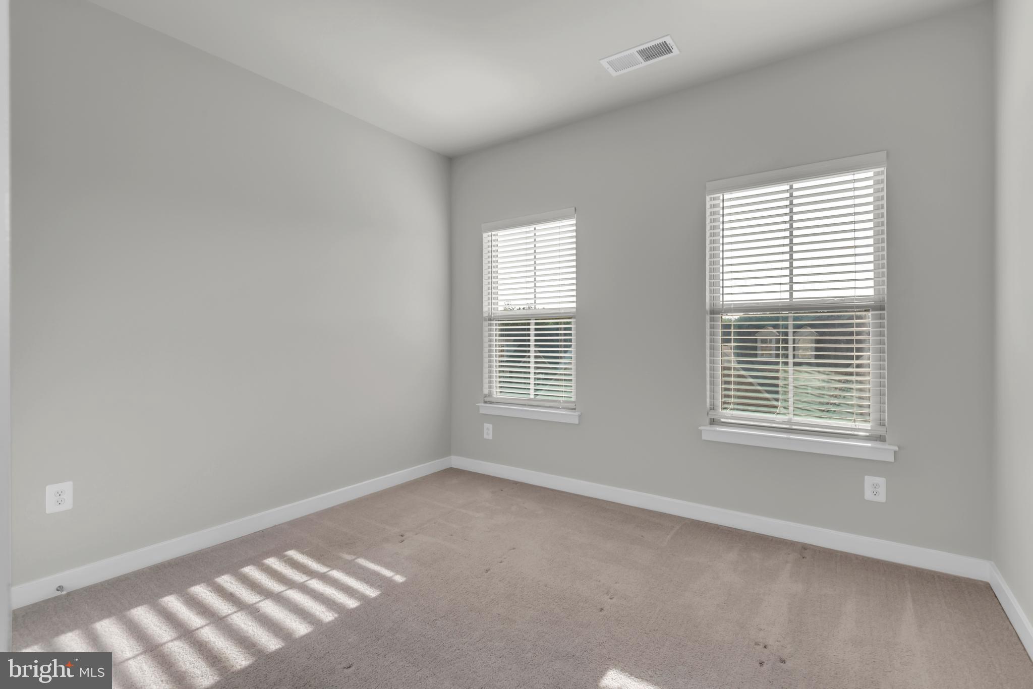 TIMOTHY BRANCH TOWNS - Residential Lease