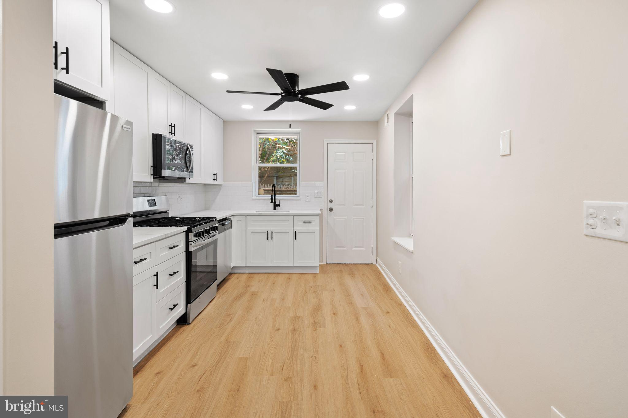 POINT BREEZE - Residential