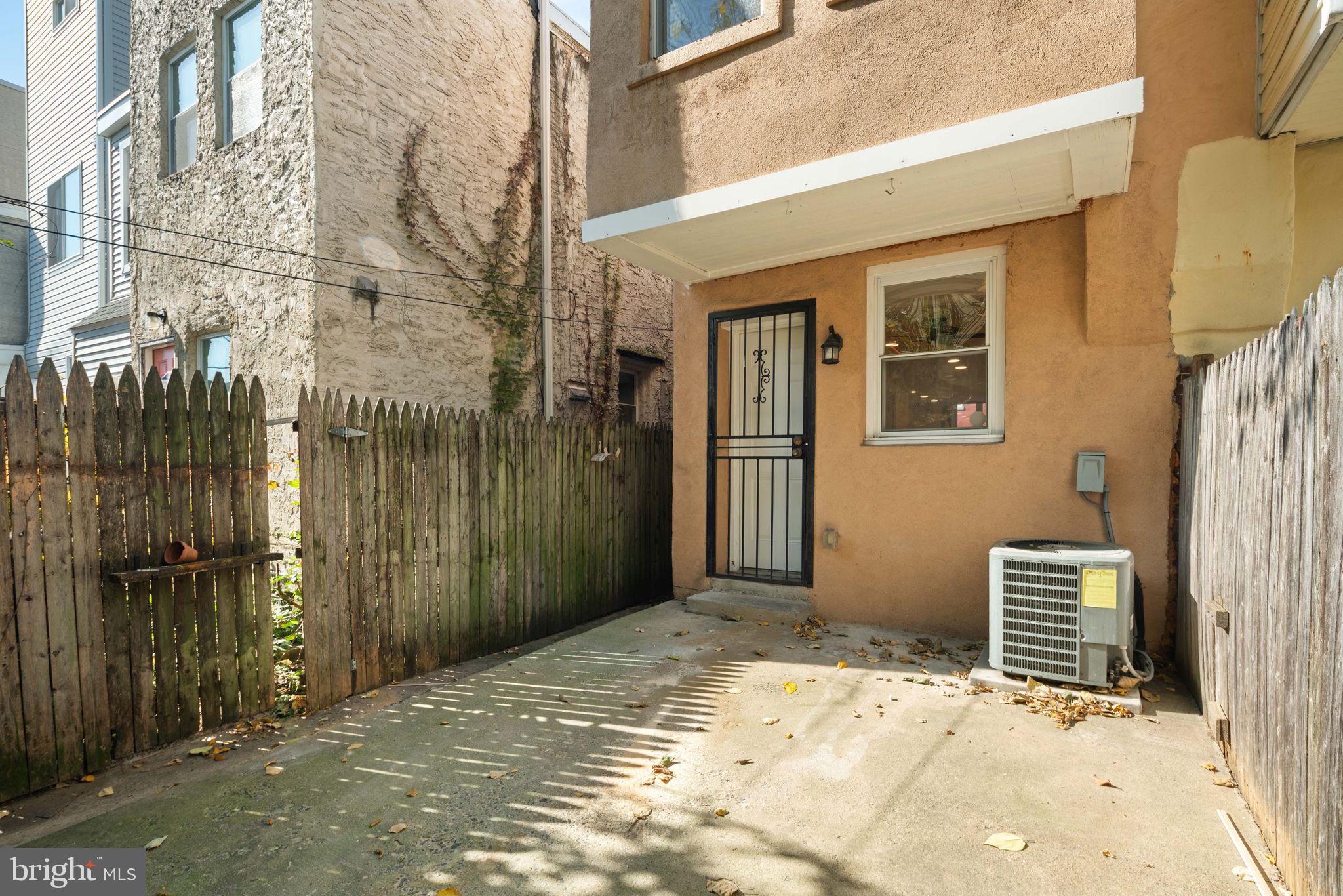 POINT BREEZE - Residential