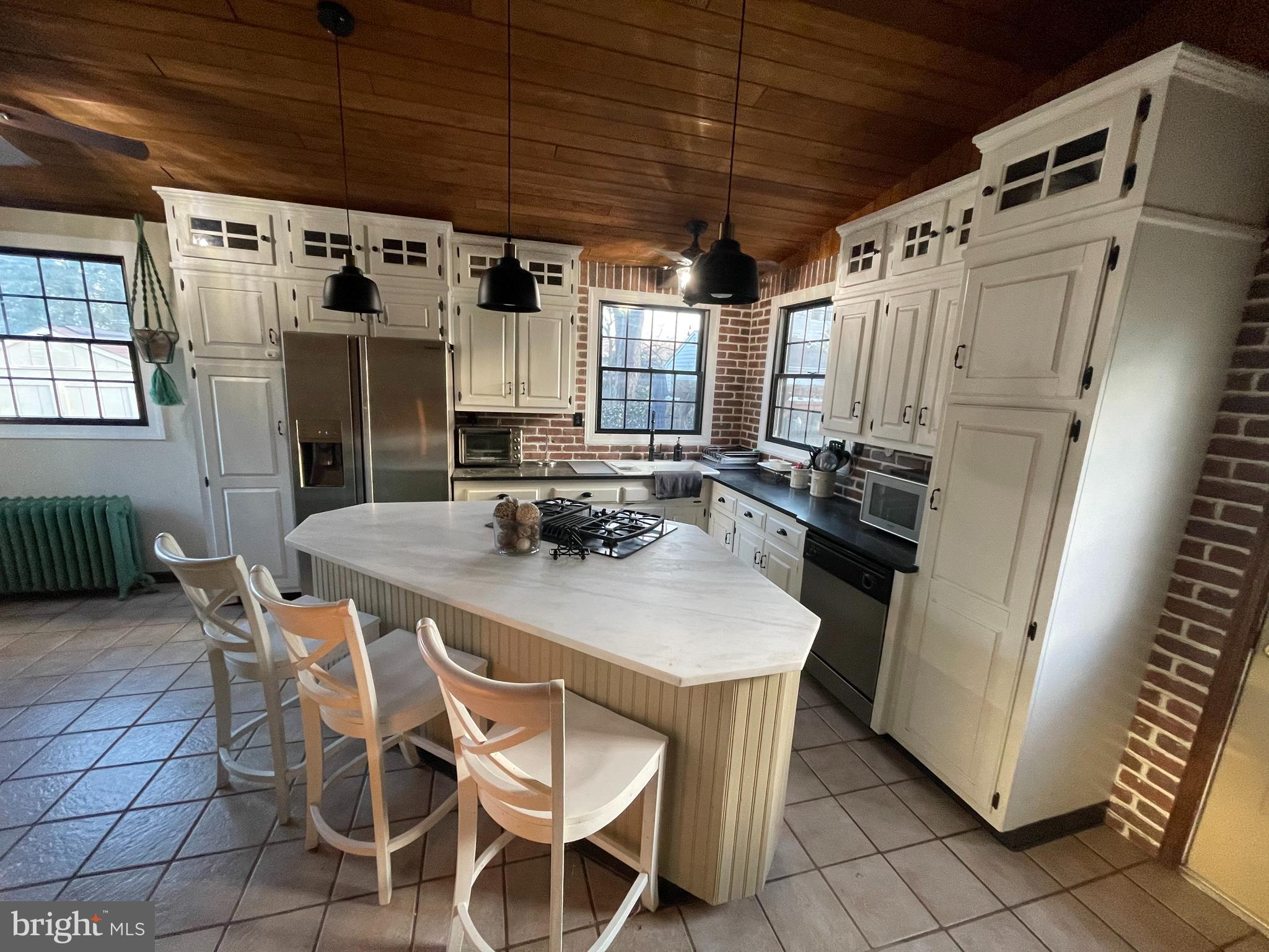 315 W FRONT STREET