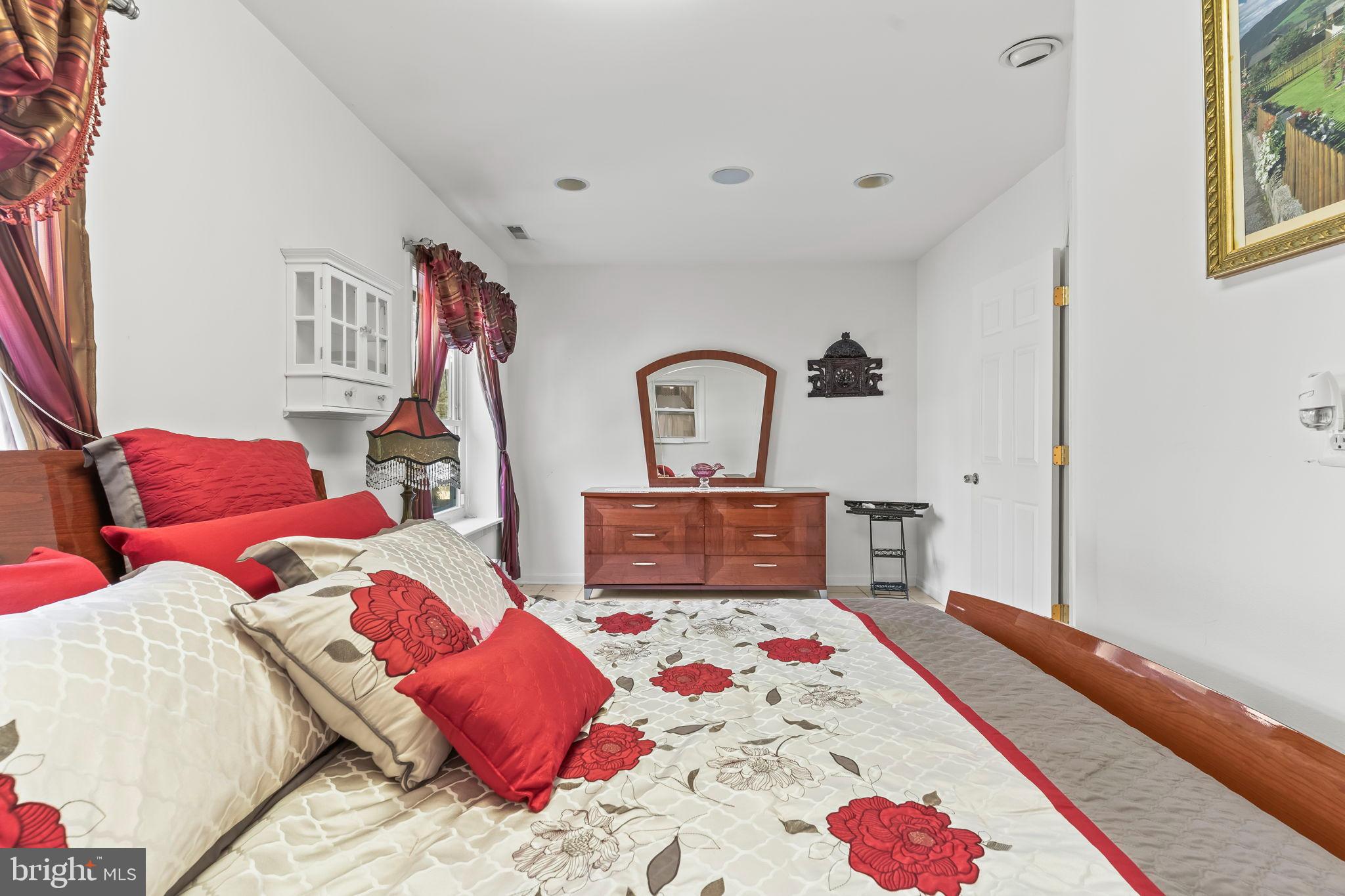 CROSS POINT - Residential