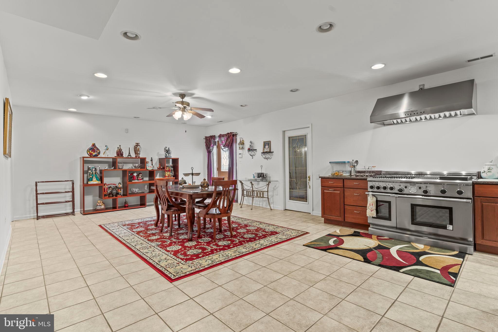 CROSS POINT - Residential