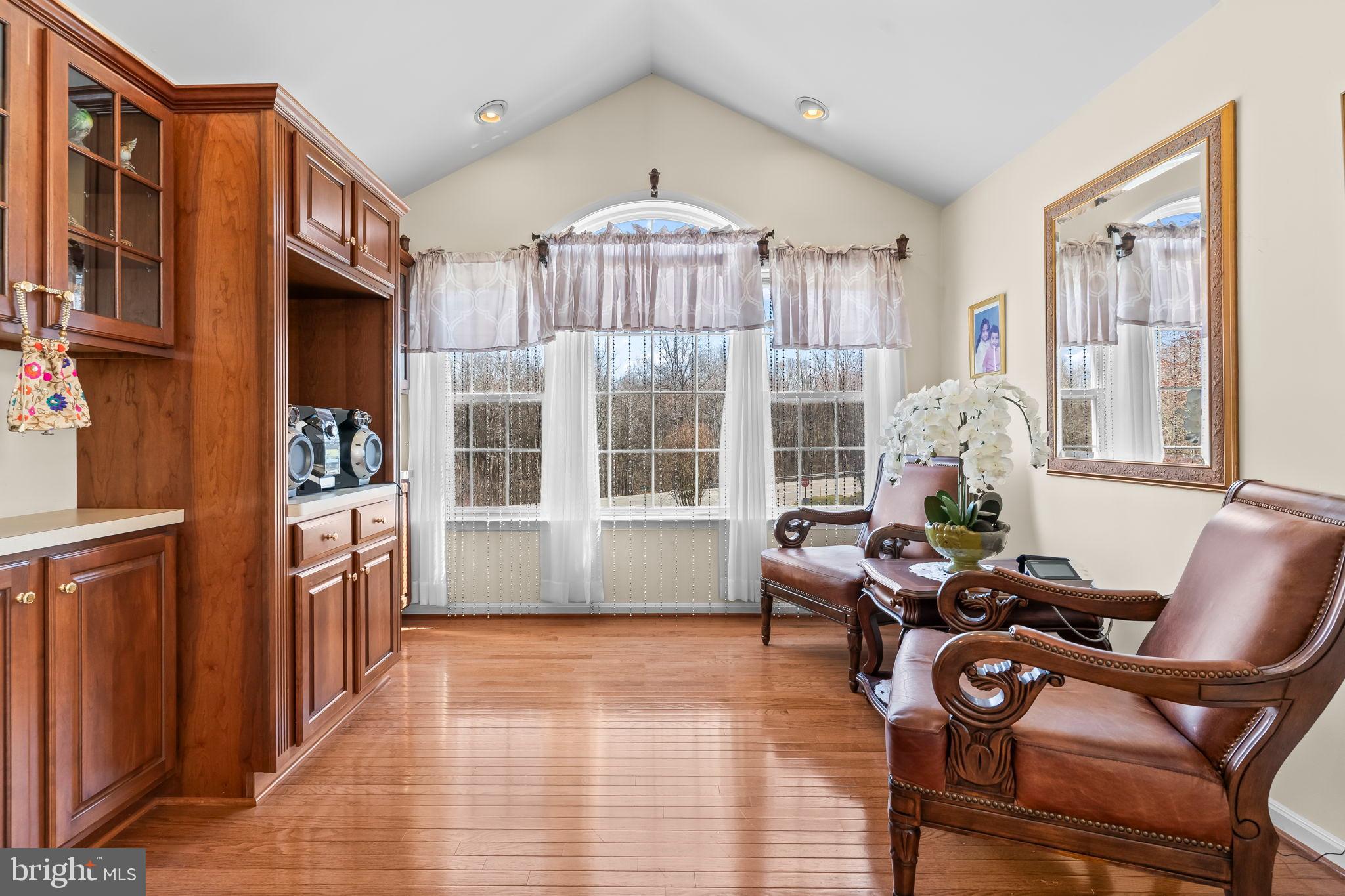 CROSS POINT - Residential