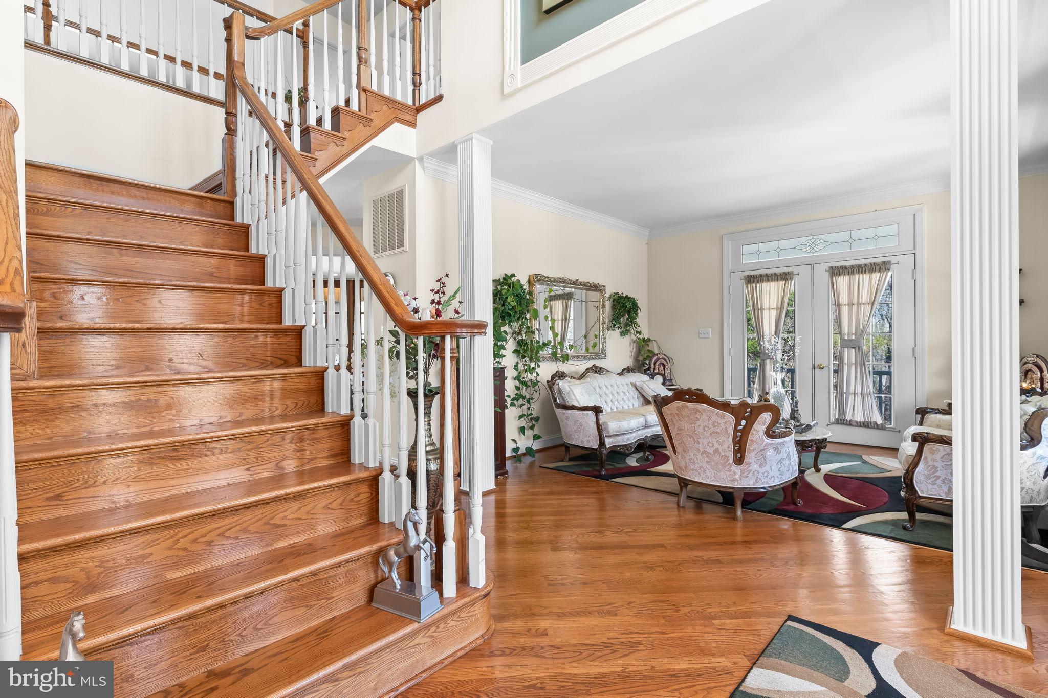 CROSS POINT - Residential