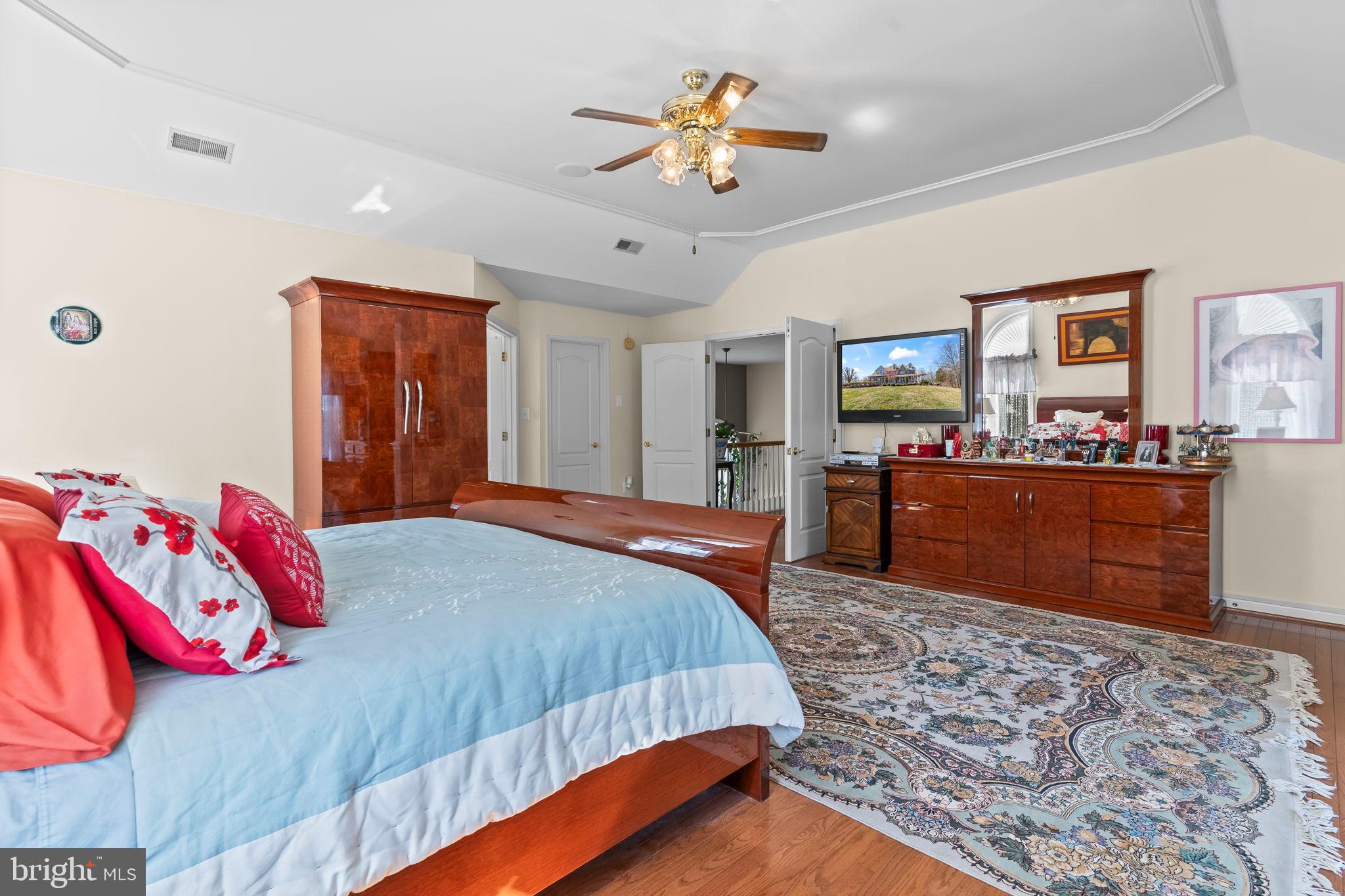 CROSS POINT - Residential