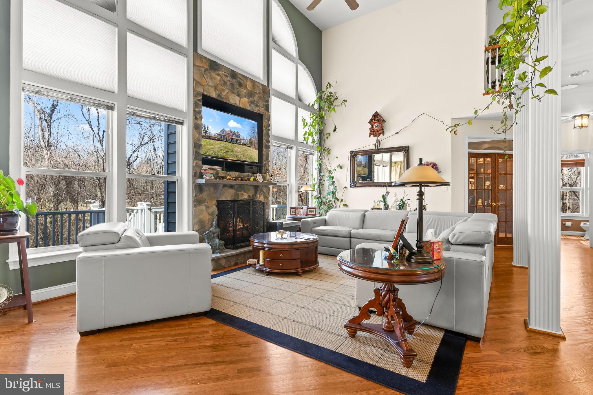 CROSS POINT - Residential