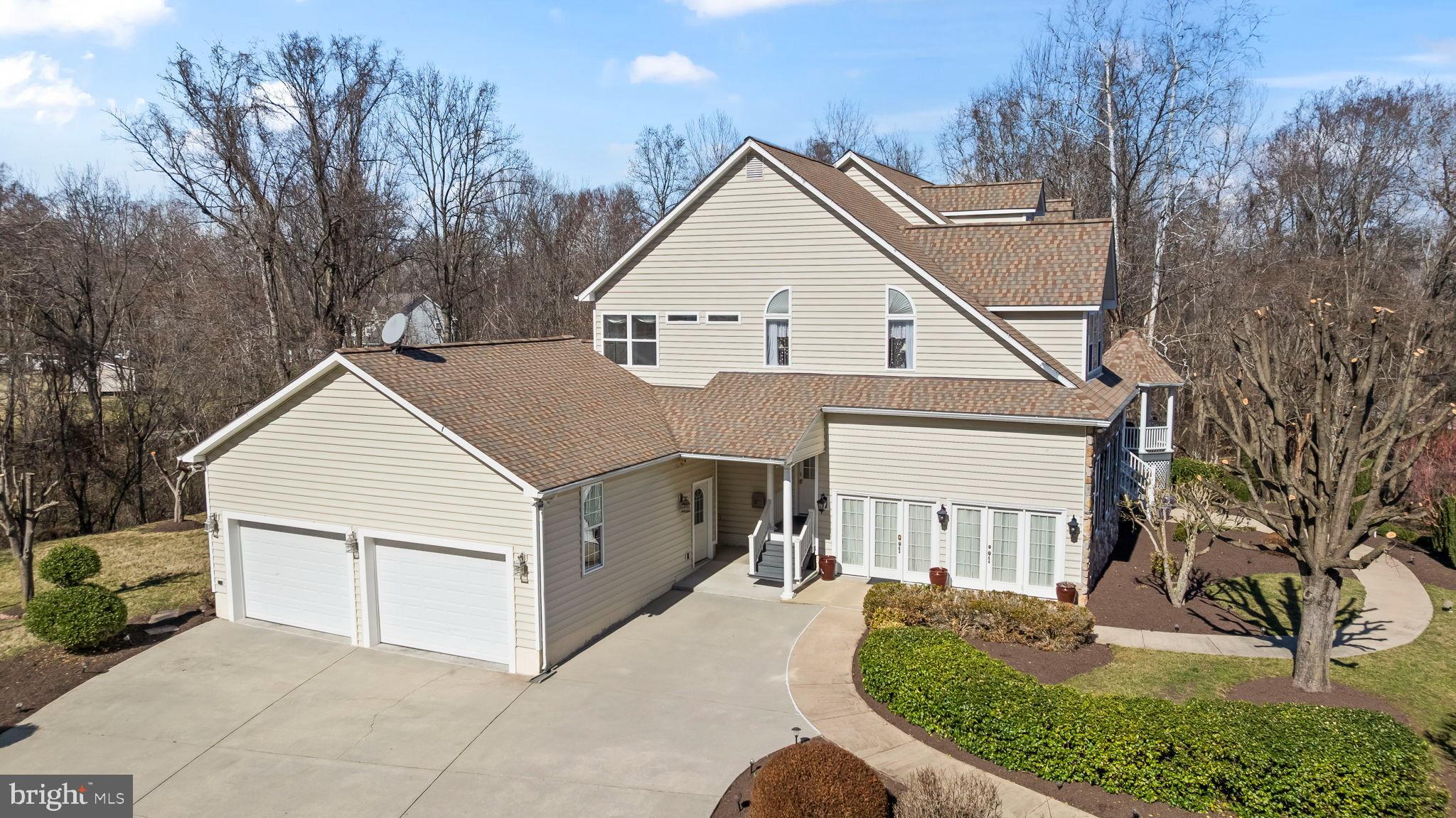 CROSS POINT - Residential