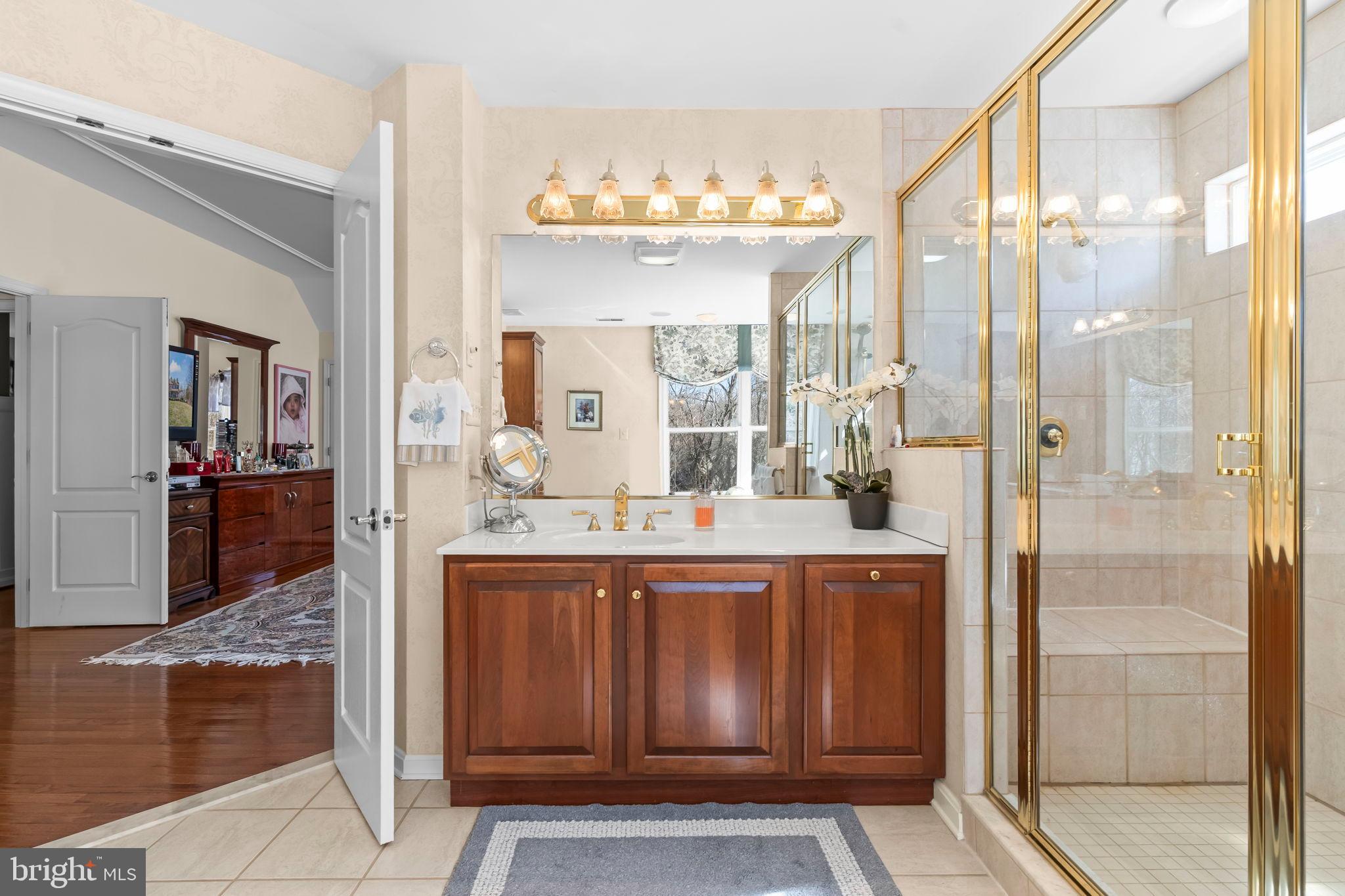 CROSS POINT - Residential