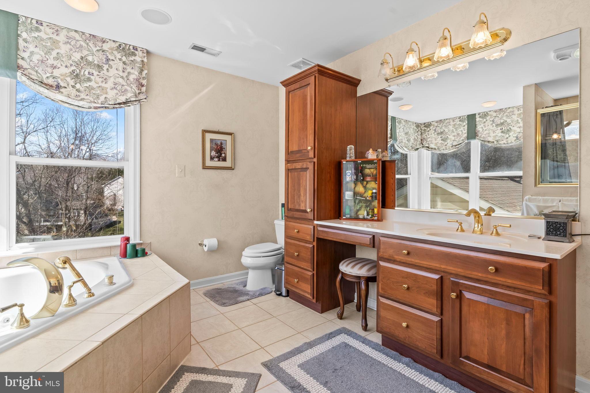 CROSS POINT - Residential