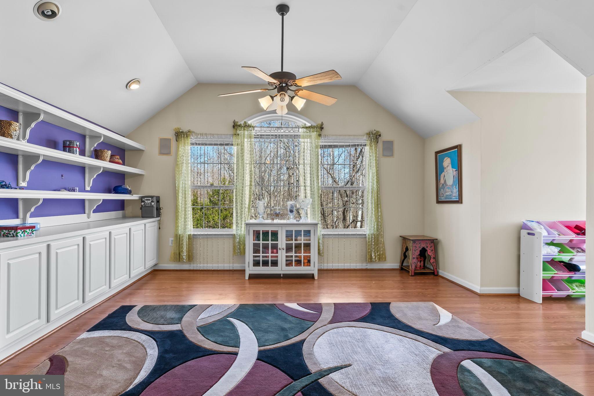 CROSS POINT - Residential