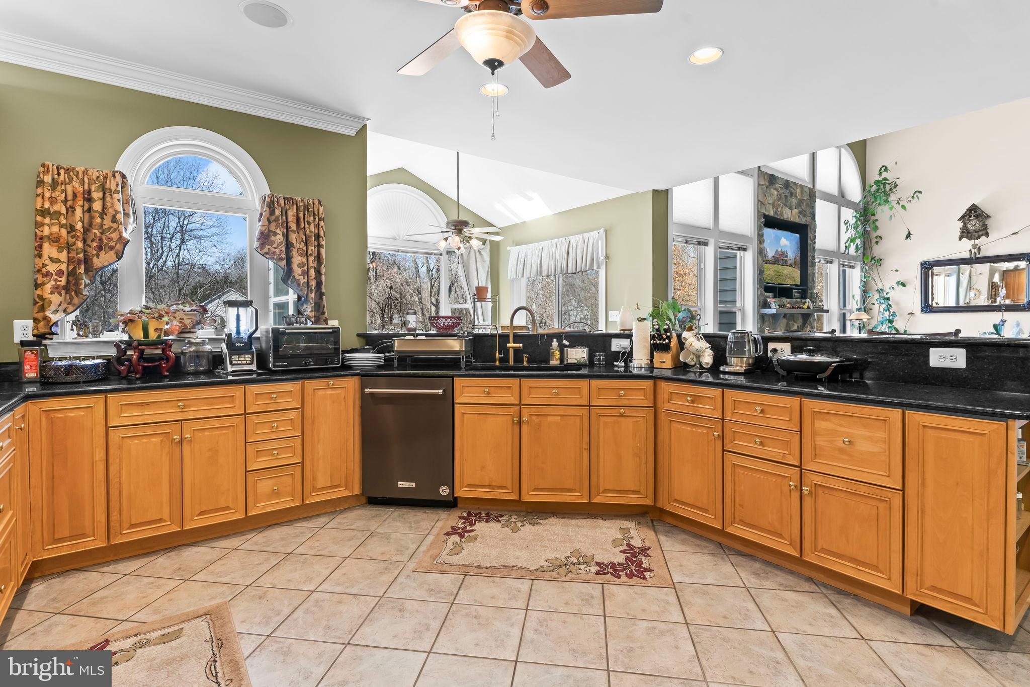 CROSS POINT - Residential