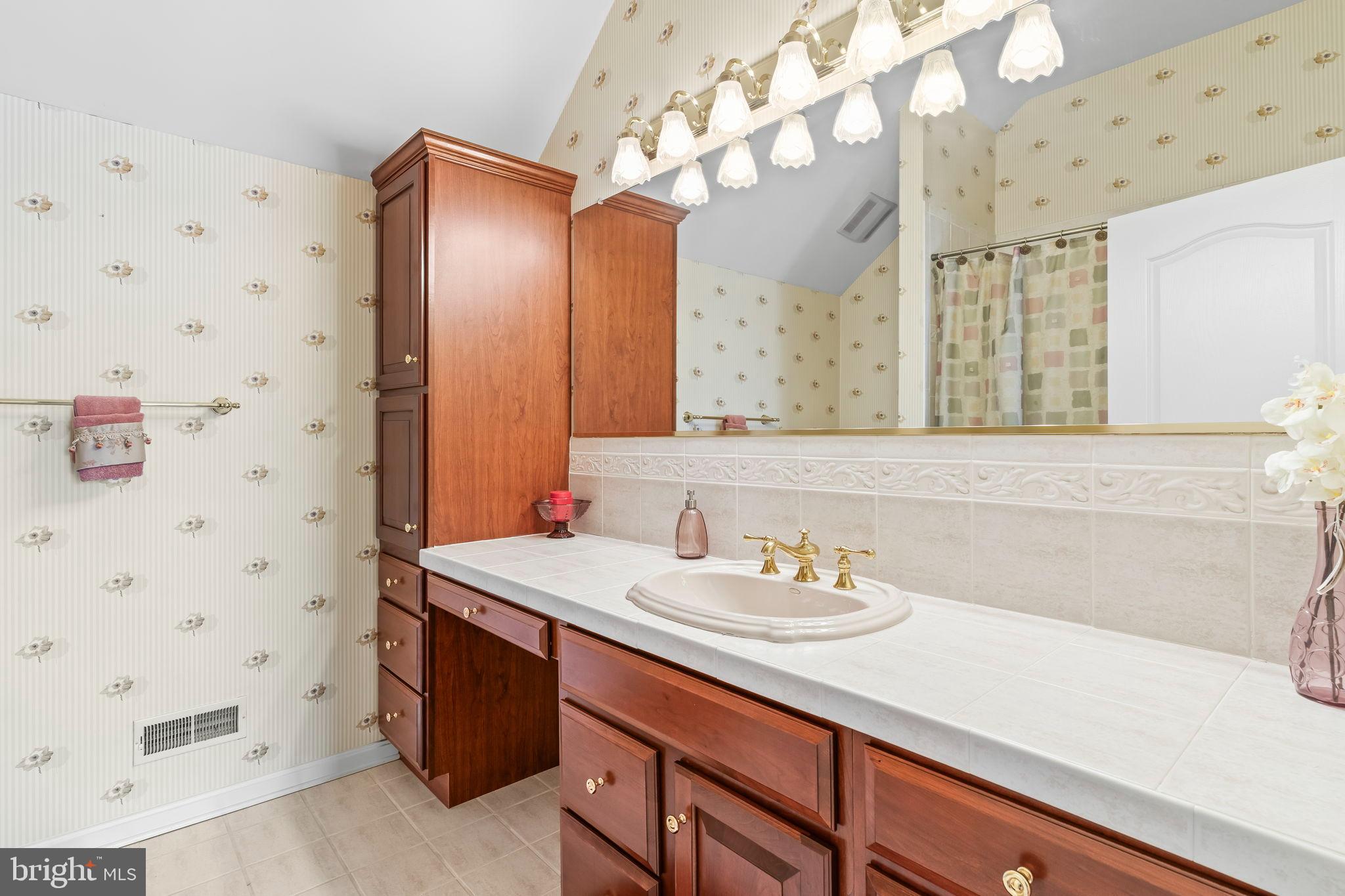 CROSS POINT - Residential