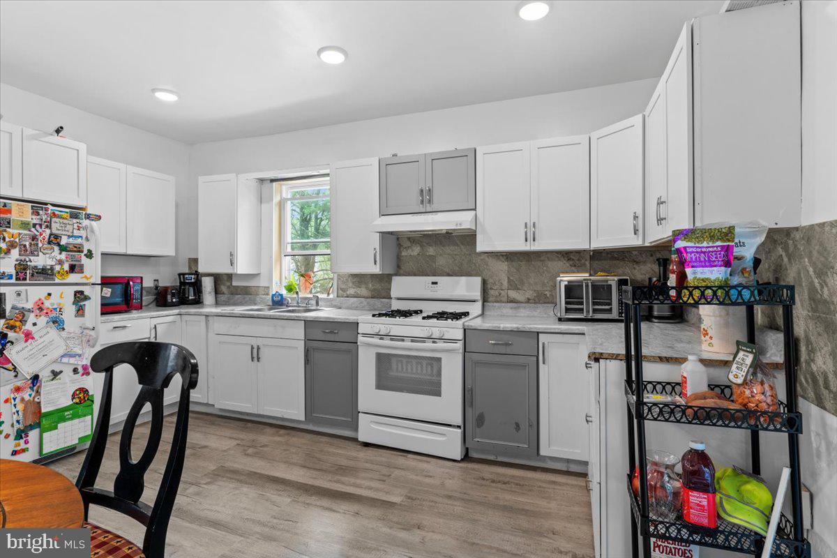 402 NORTH 8TH STREET