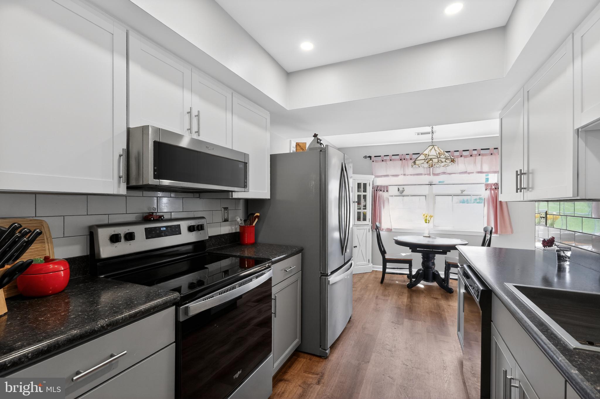 KIMBERLY KNOLL - Residential