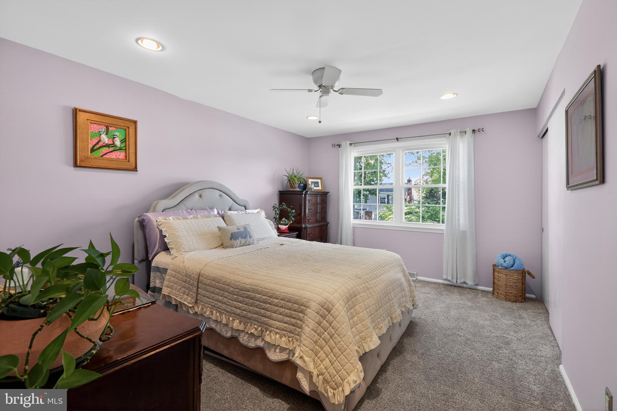 KIMBERLY KNOLL - Residential