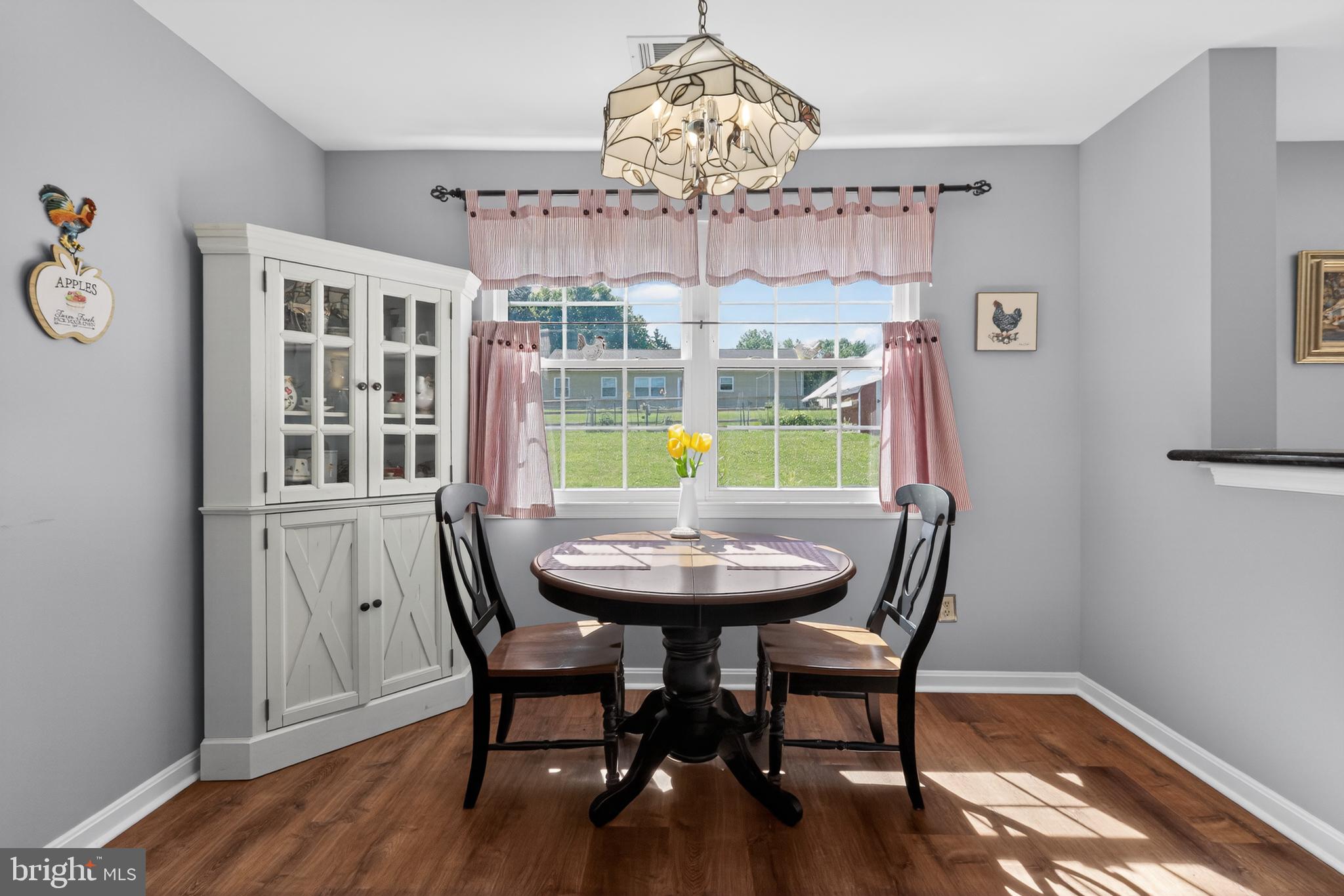 KIMBERLY KNOLL - Residential