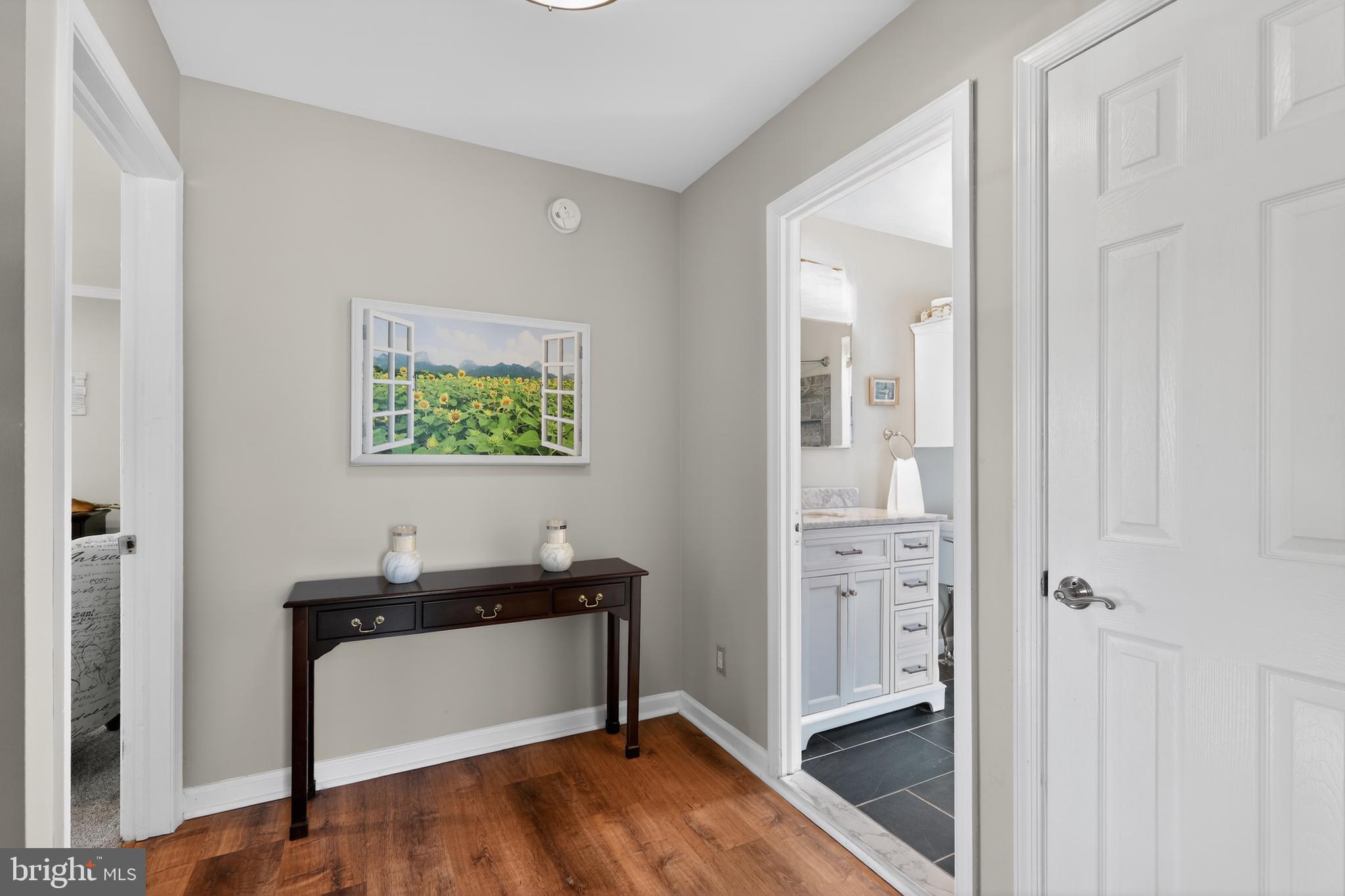 KIMBERLY KNOLL - Residential