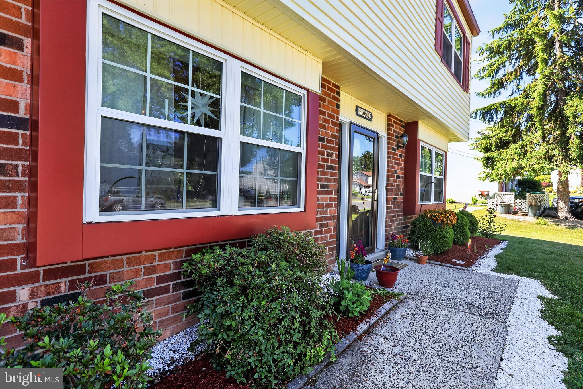 KIMBERLY KNOLL - Residential