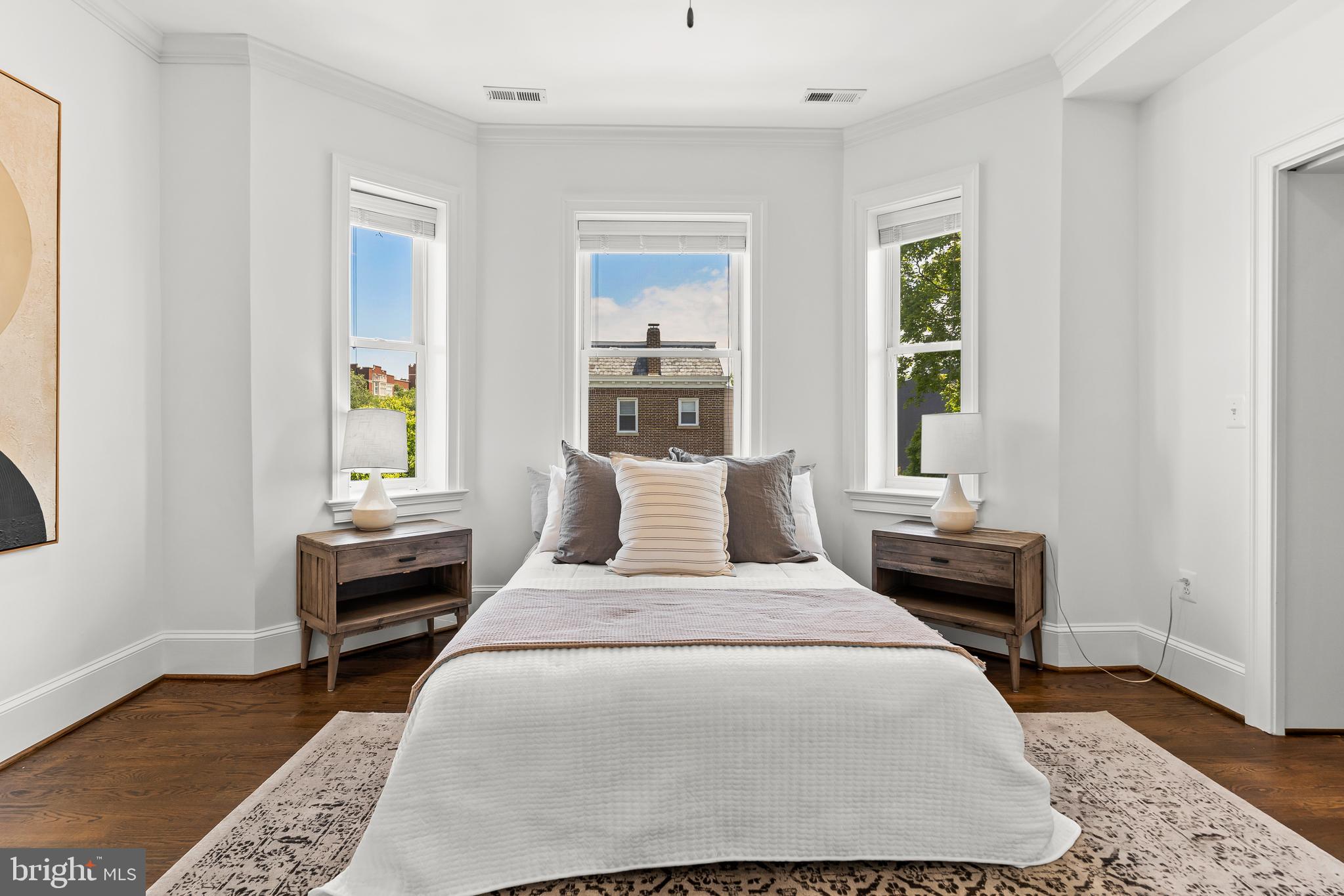 CAPITOL HILL - Residential