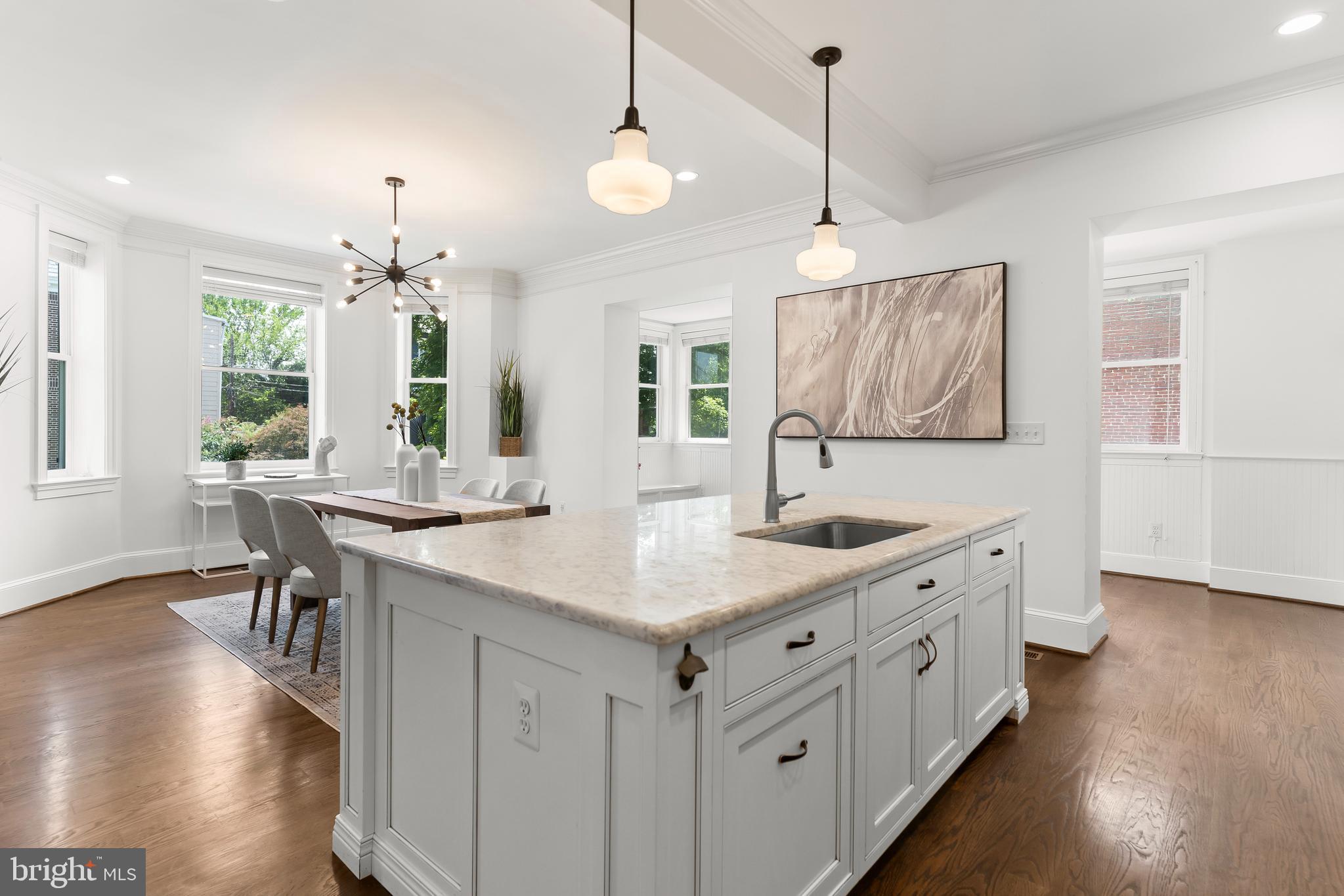 CAPITOL HILL - Residential
