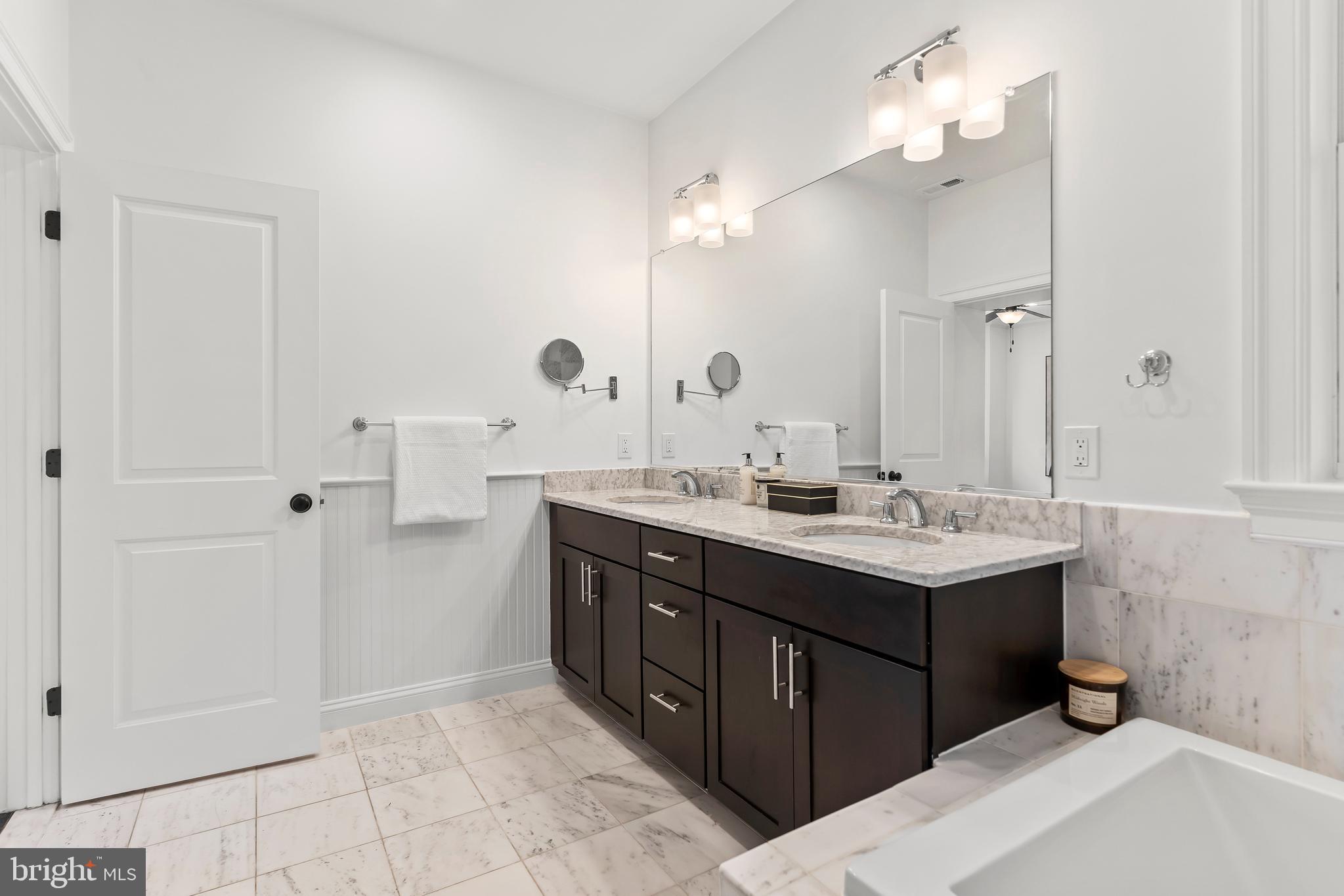 CAPITOL HILL - Residential