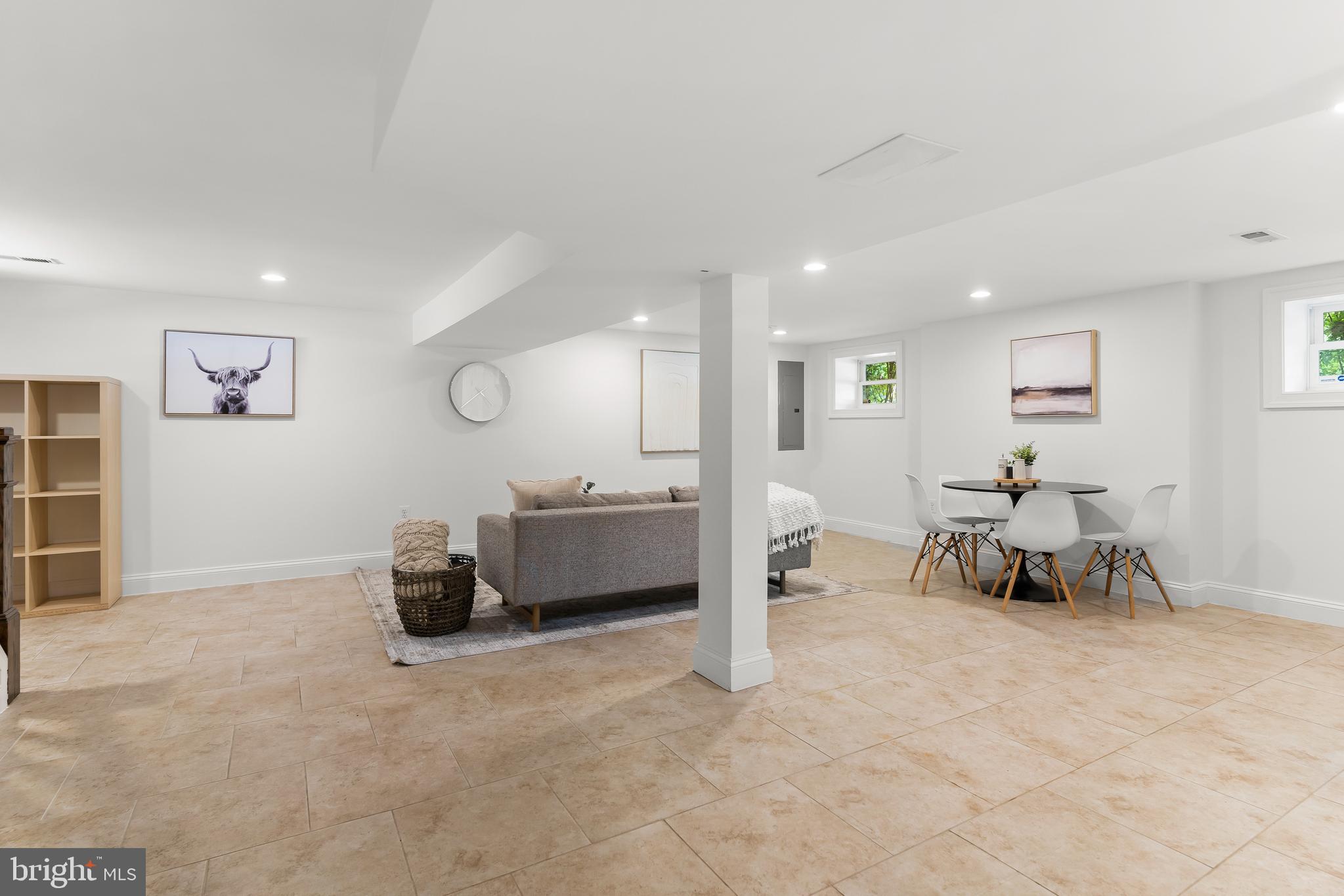 CAPITOL HILL - Residential