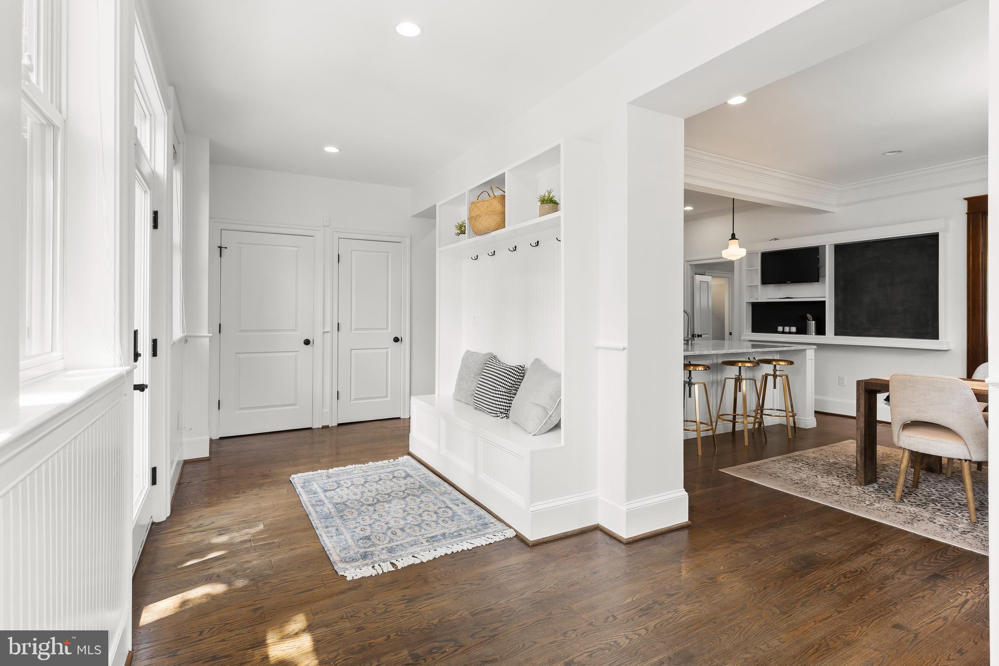 CAPITOL HILL - Residential