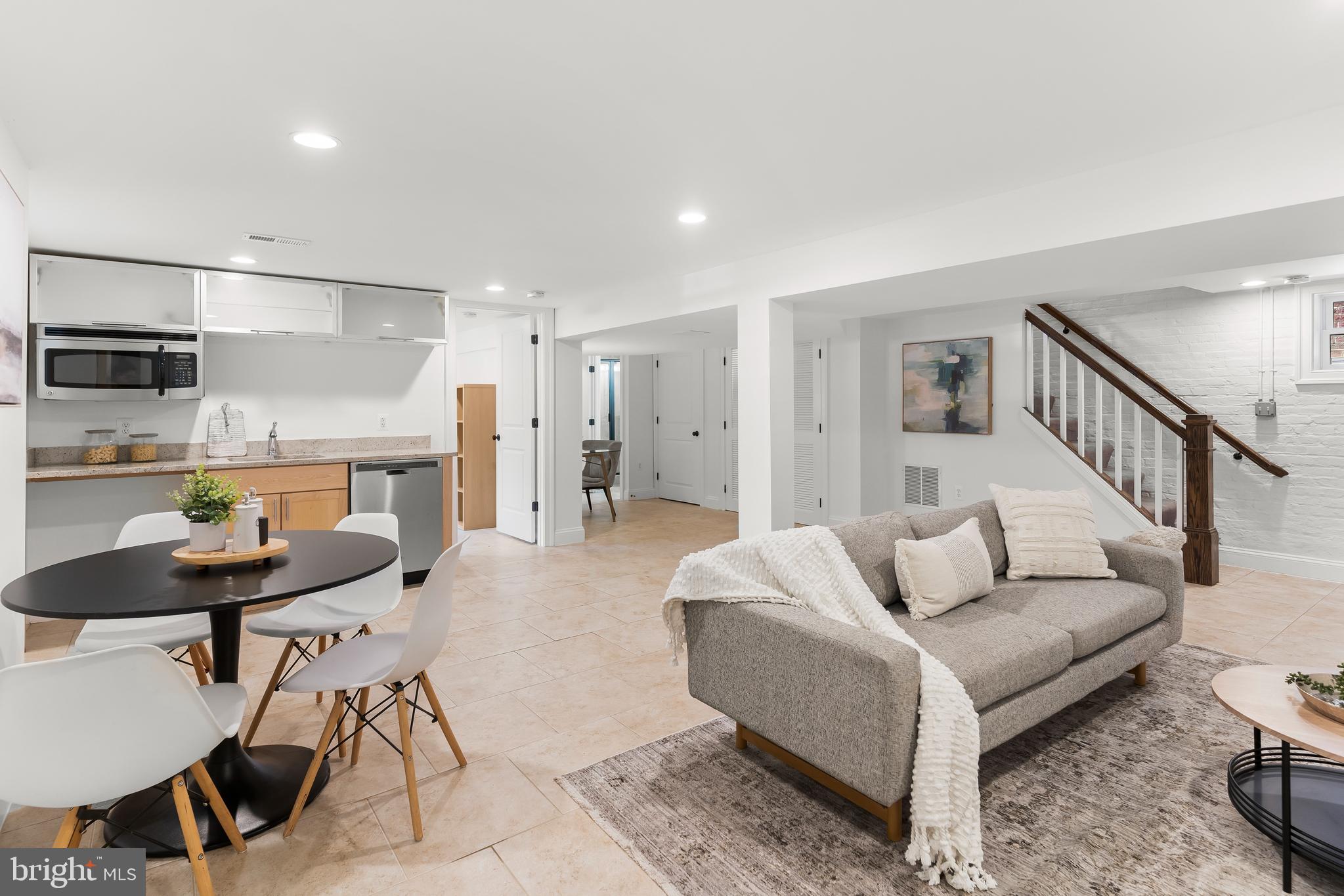 CAPITOL HILL - Residential