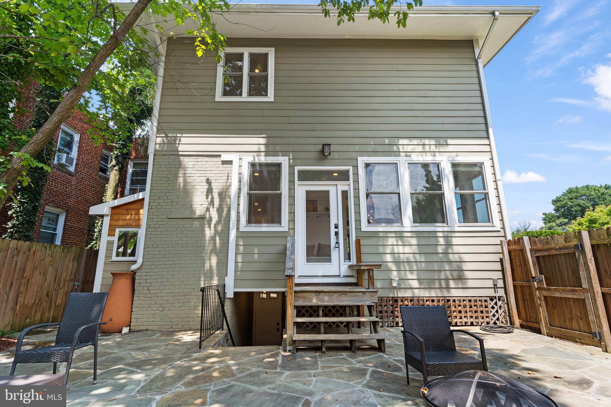 CAPITOL HILL - Residential