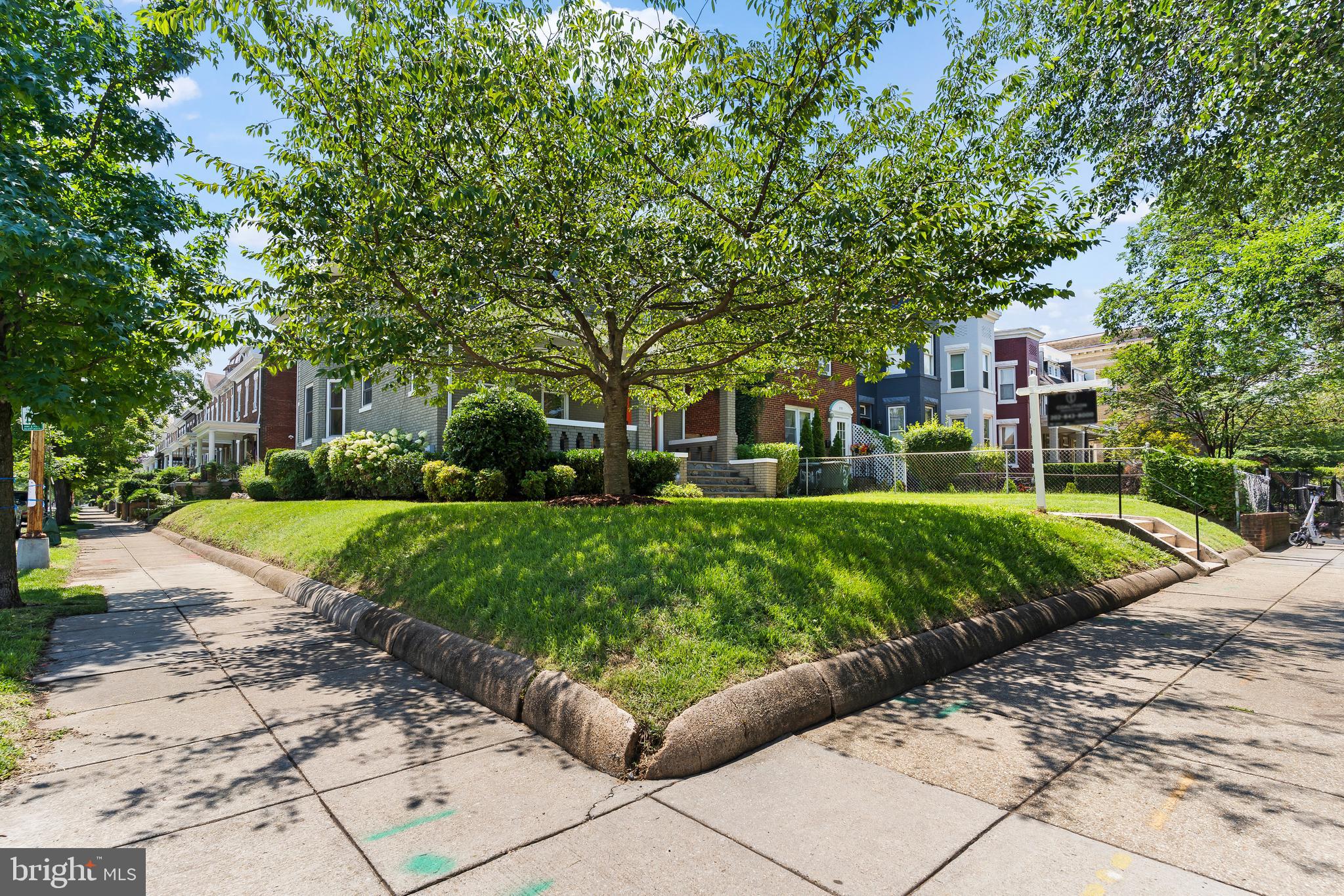 CAPITOL HILL - Residential