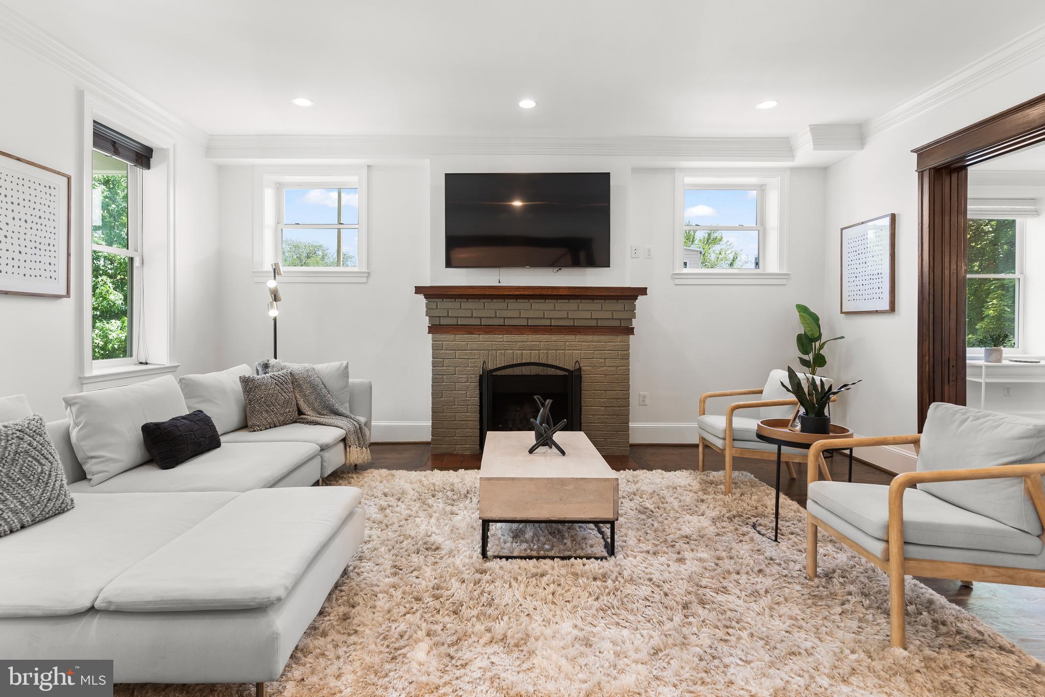 CAPITOL HILL - Residential