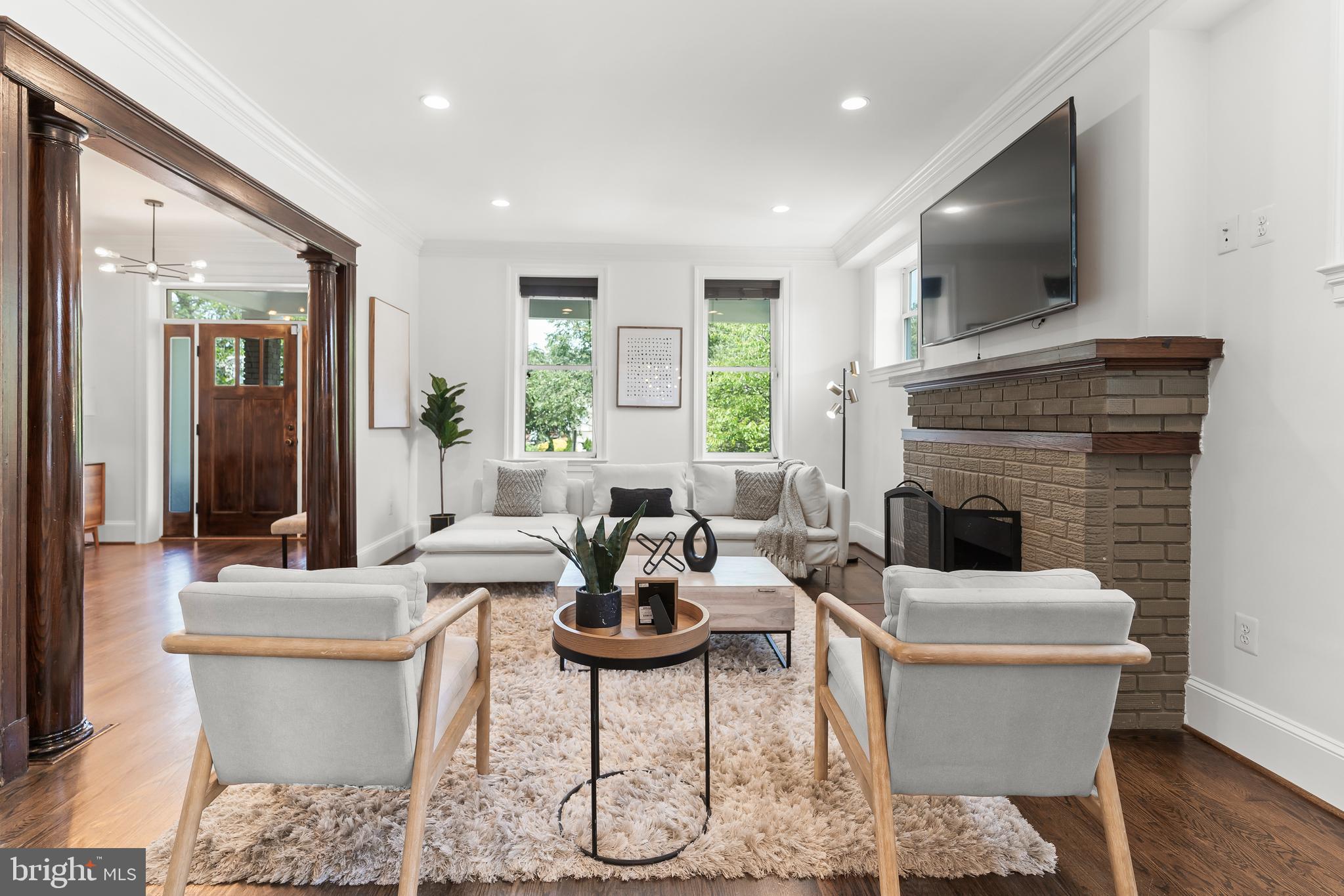 CAPITOL HILL - Residential
