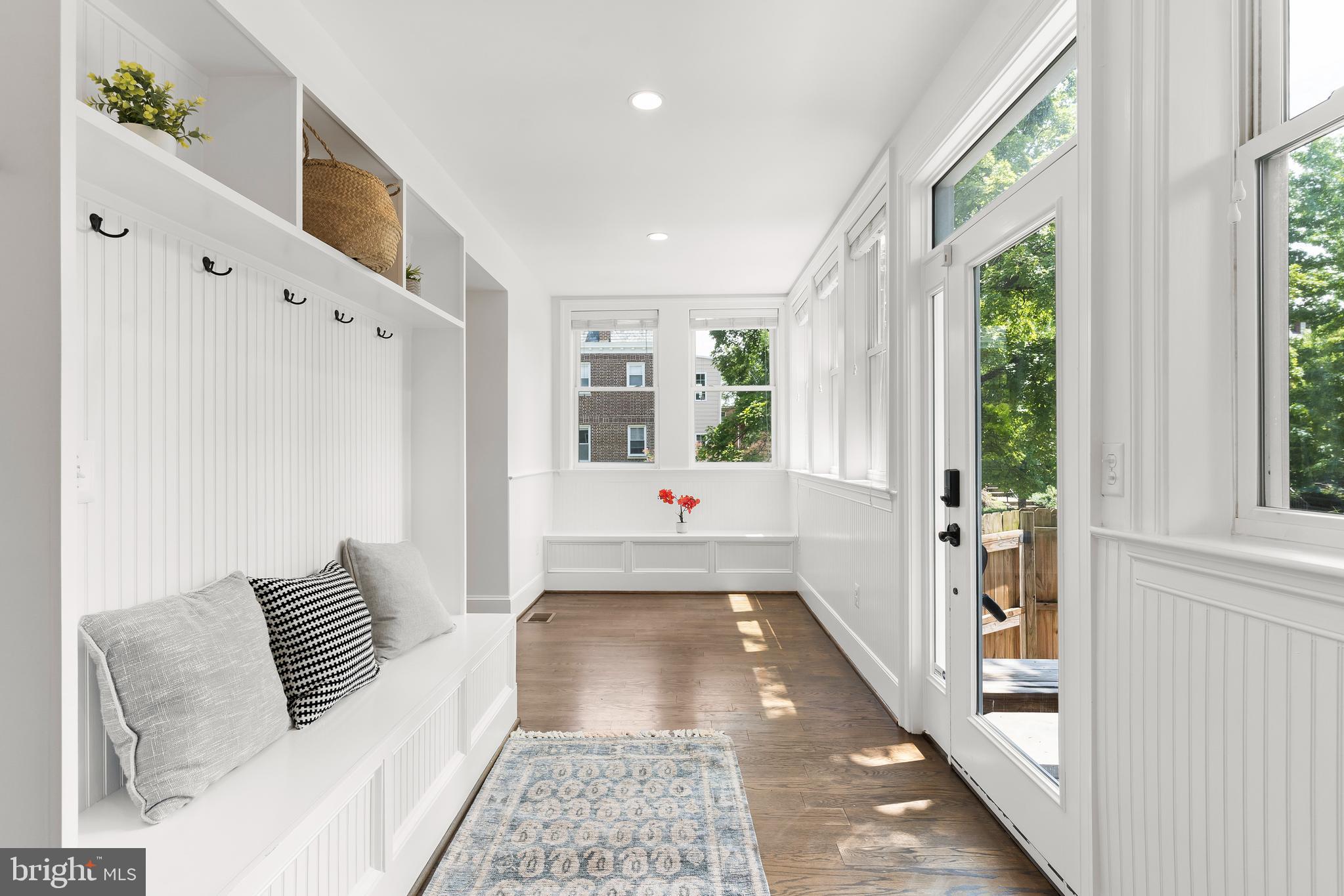 CAPITOL HILL - Residential